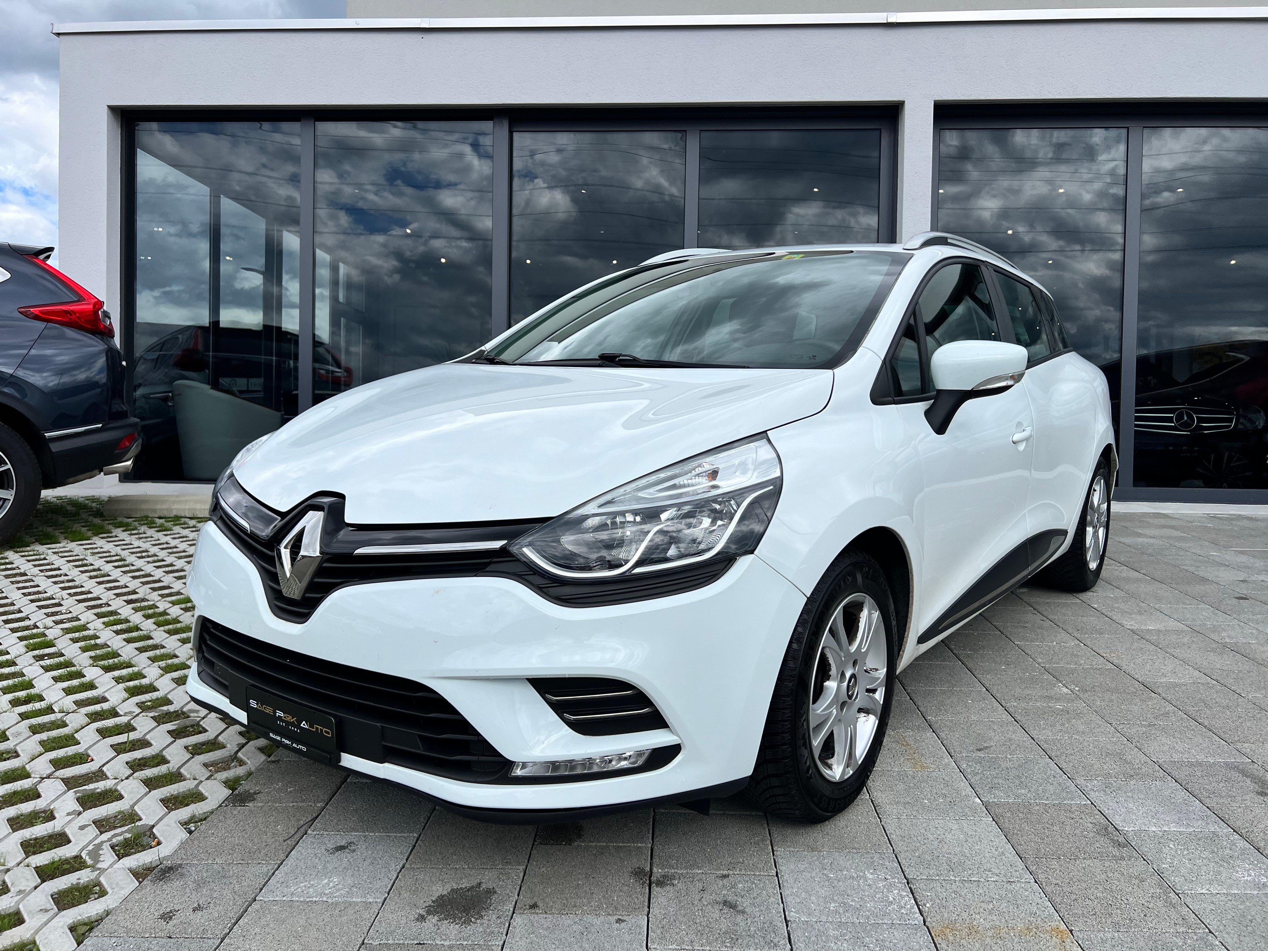 RENAULT Clio Grandtour 1.2 16V Zen