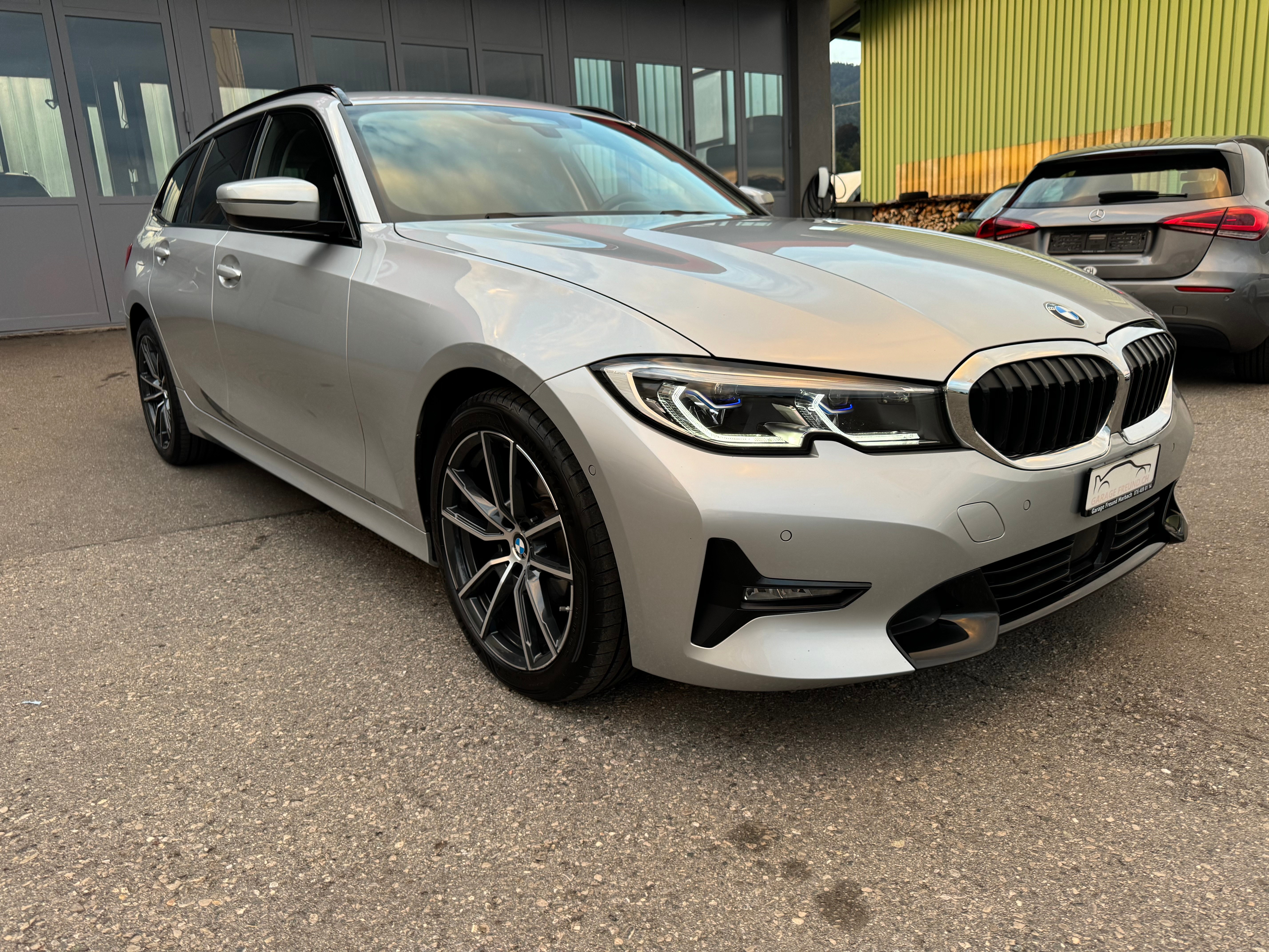 BMW 320d xDrive Touring Sport Line Steptronic