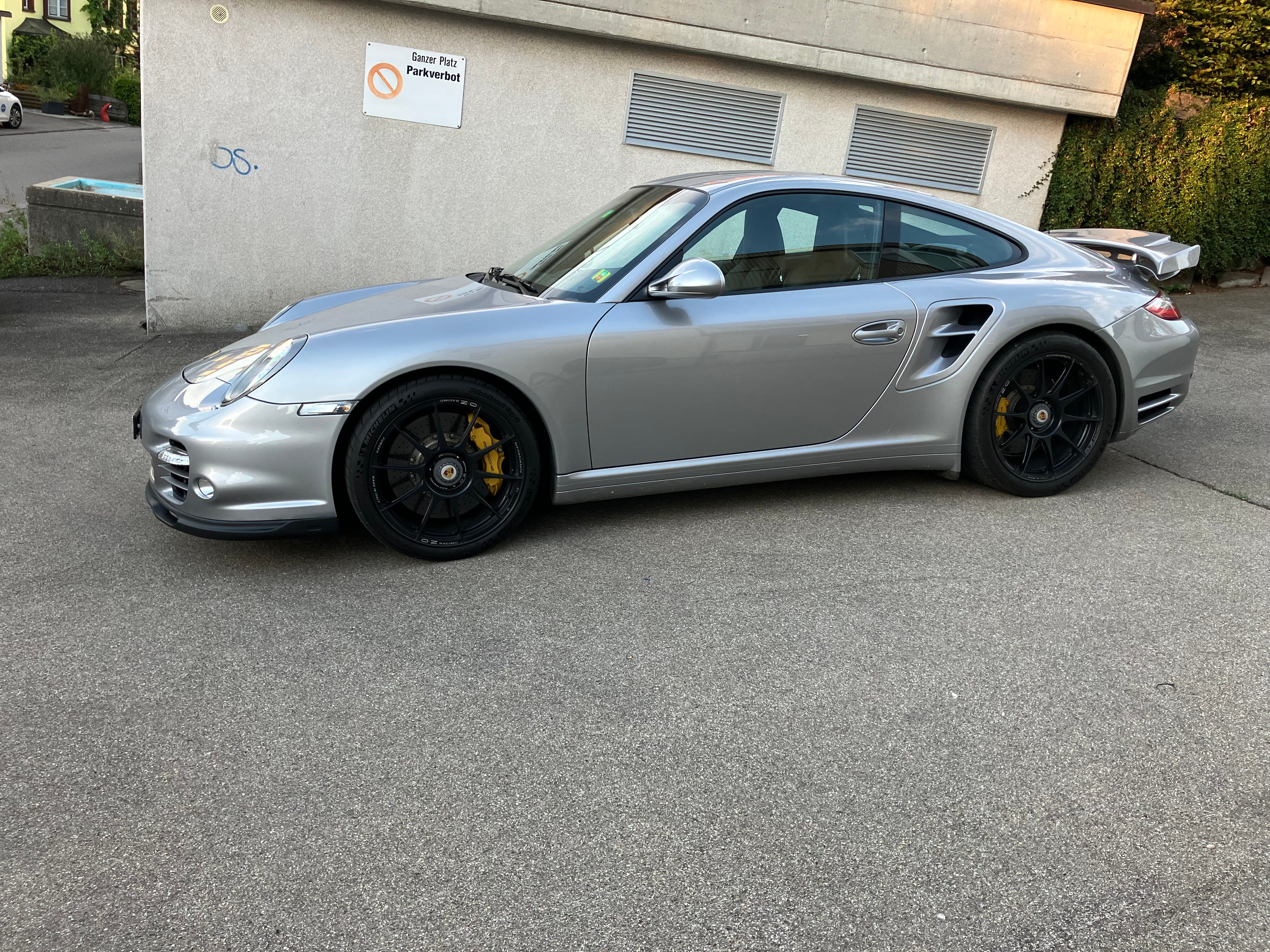 PORSCHE 911 Turbo S PDK