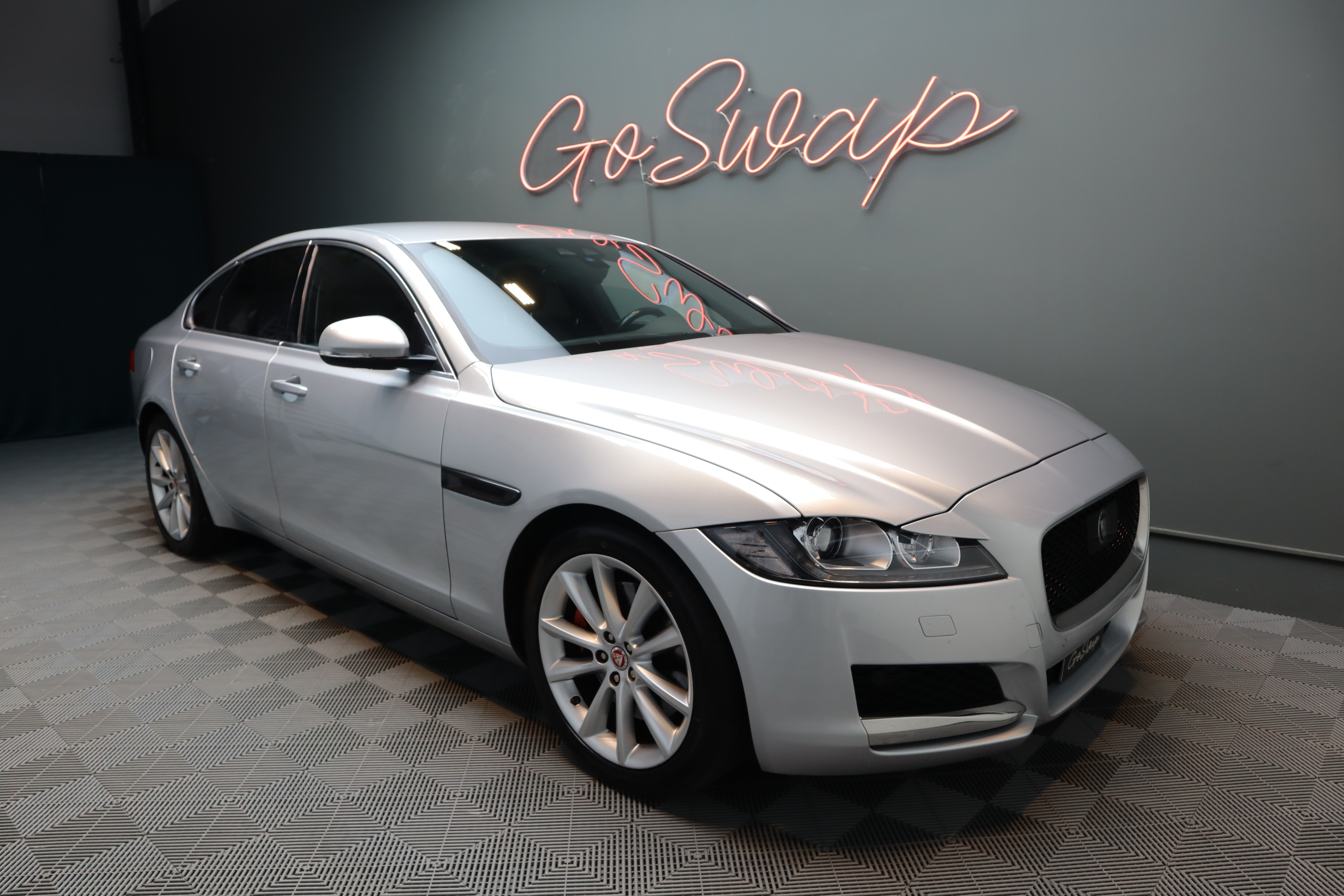 JAGUAR XF S Automatic