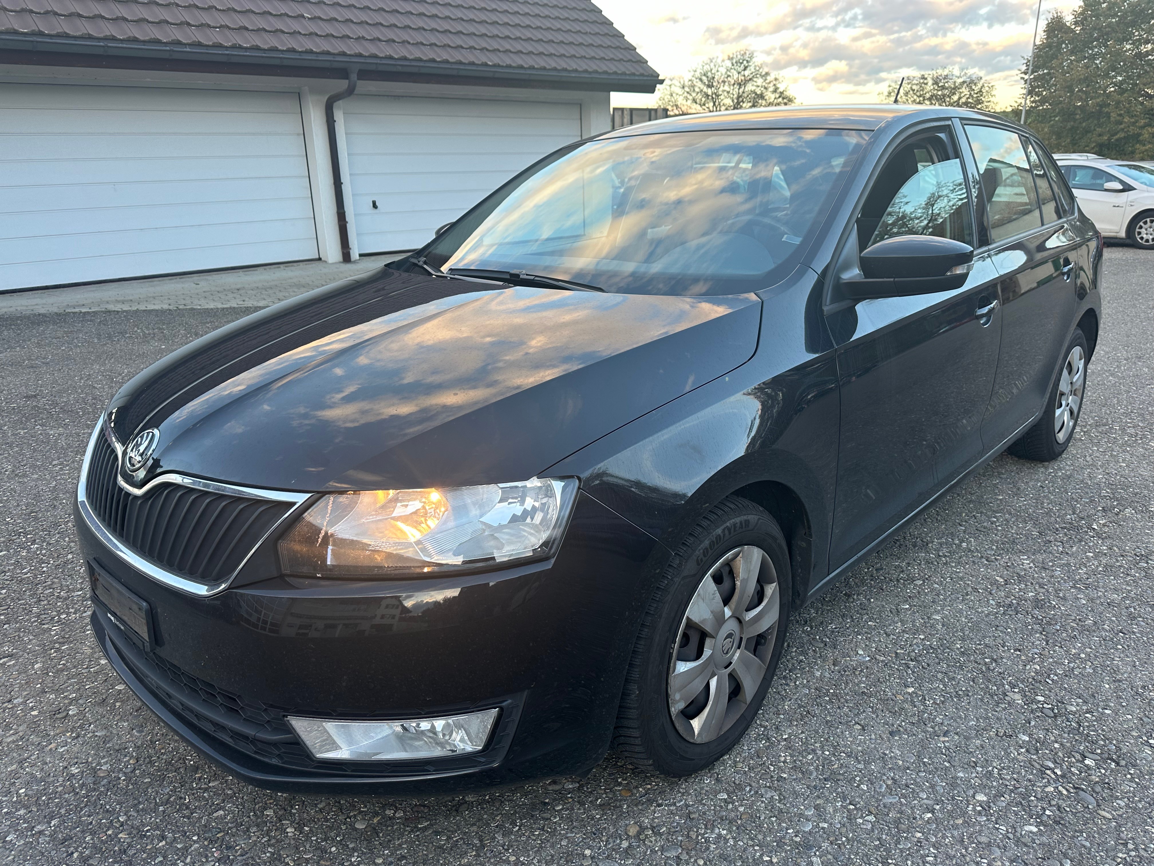 SKODA Rapid Spaceback 1.4 TSI Style DSG