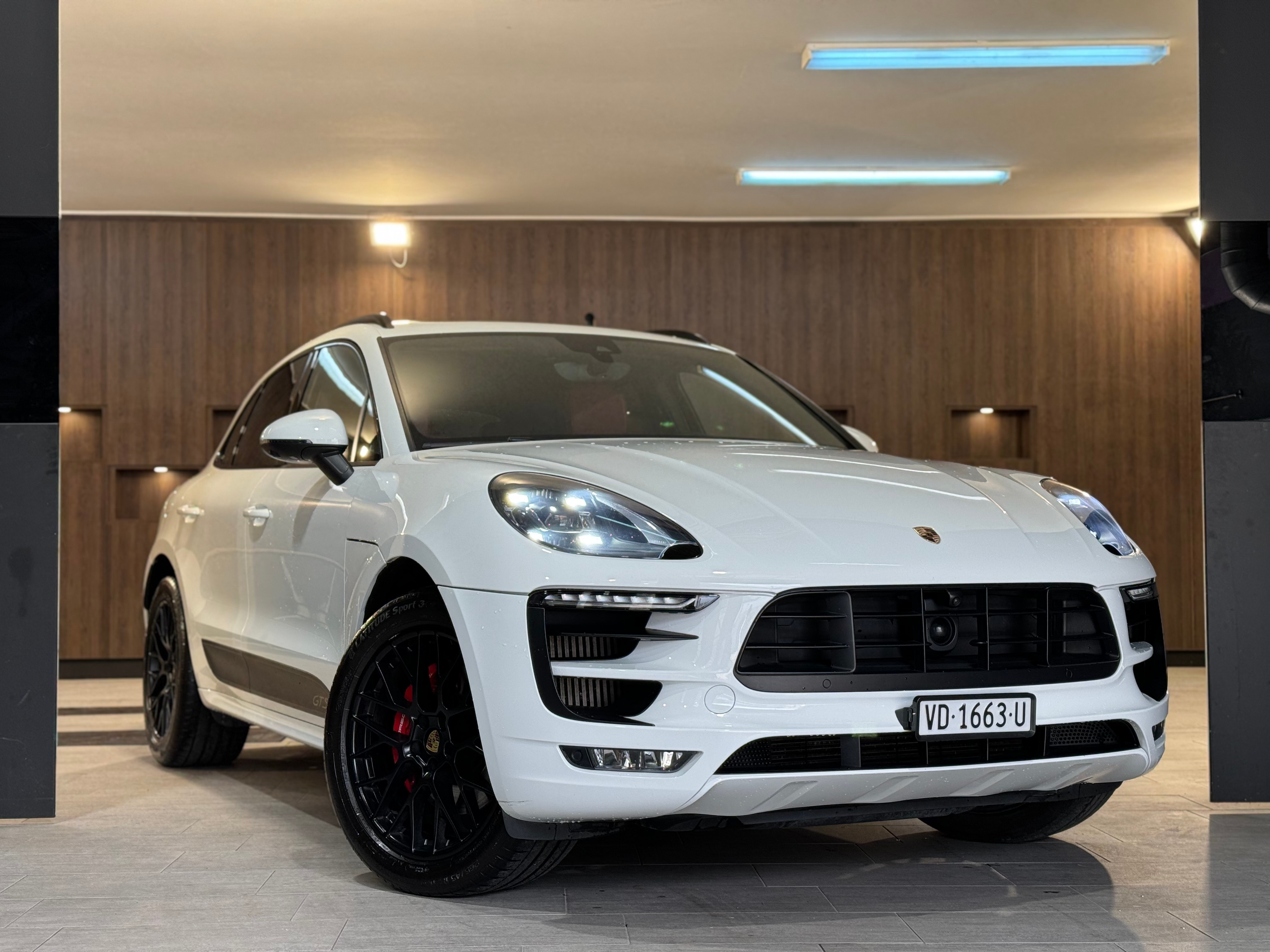 PORSCHE Macan GTS PDK