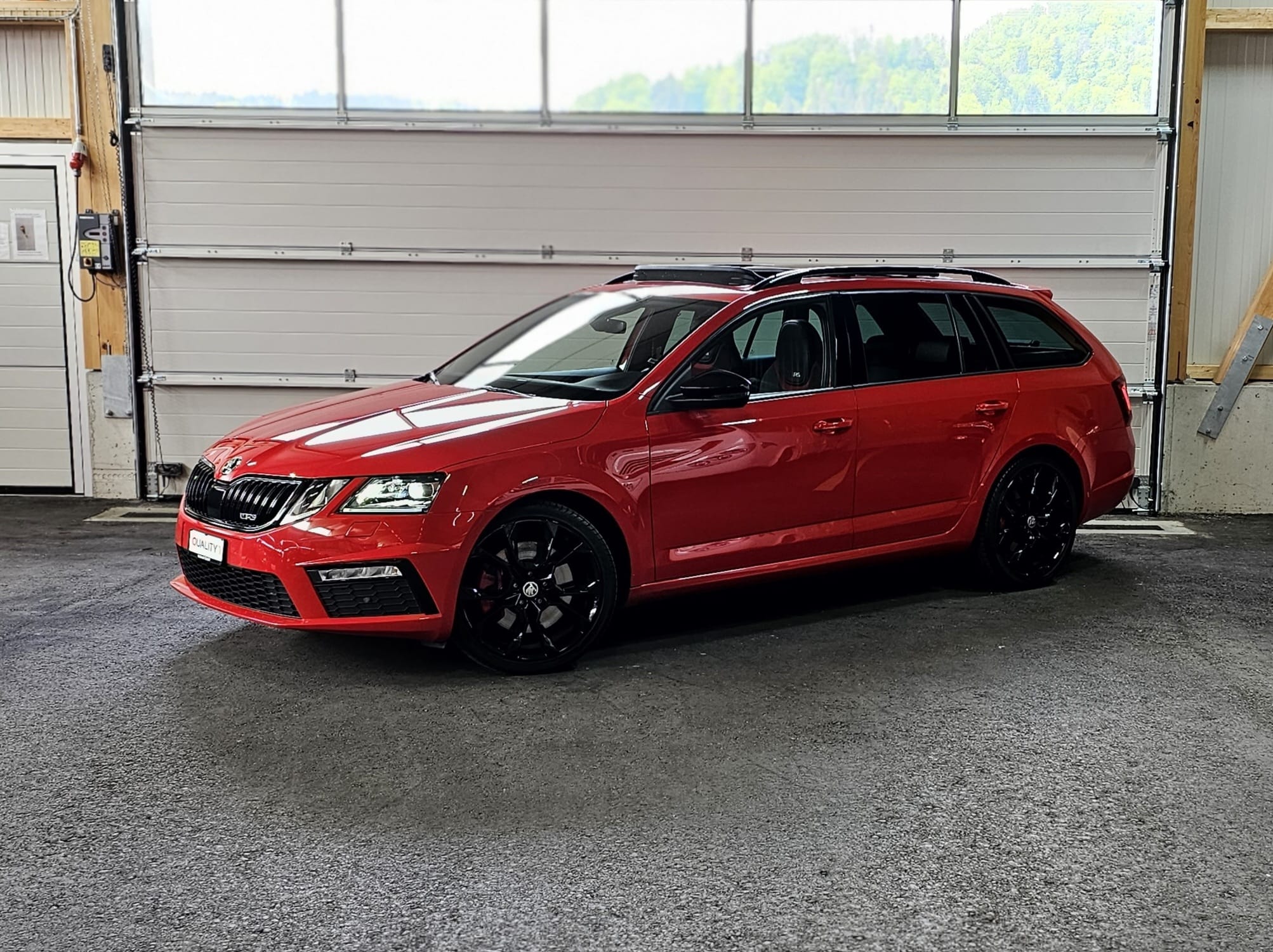 SKODA Octavia Combi 2.0 TSI RS DSG *CH Fahrzeug* MIT AHK*