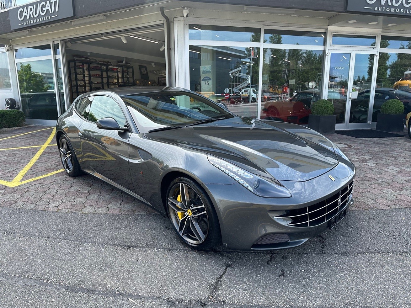 FERRARI FF