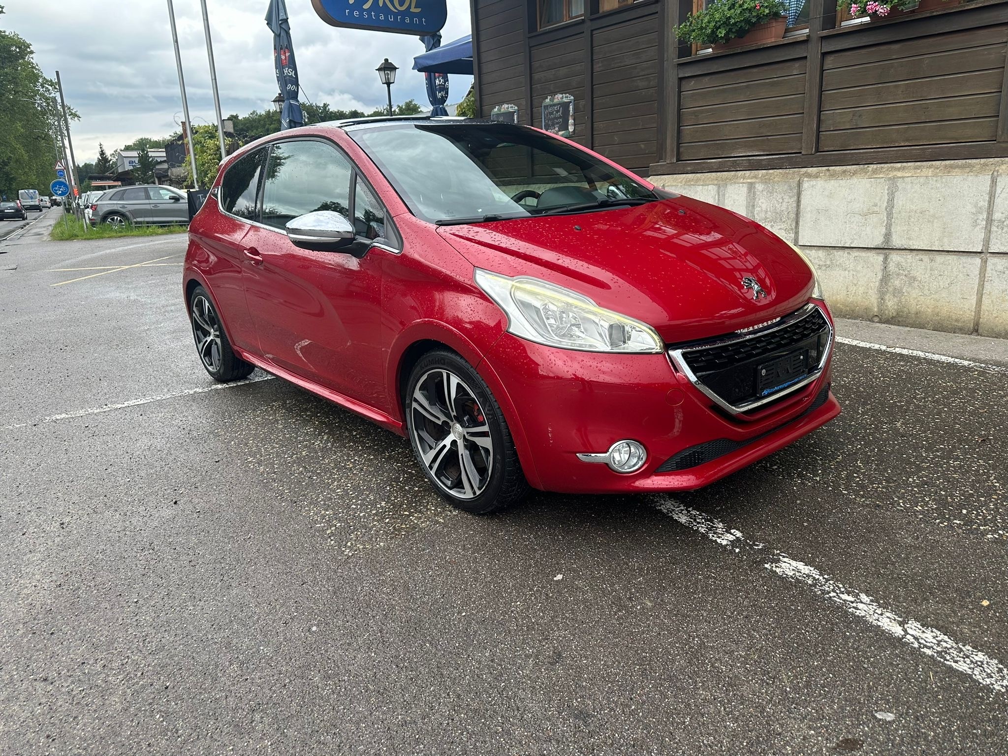 PEUGEOT 208 1.6 Turbo GTi