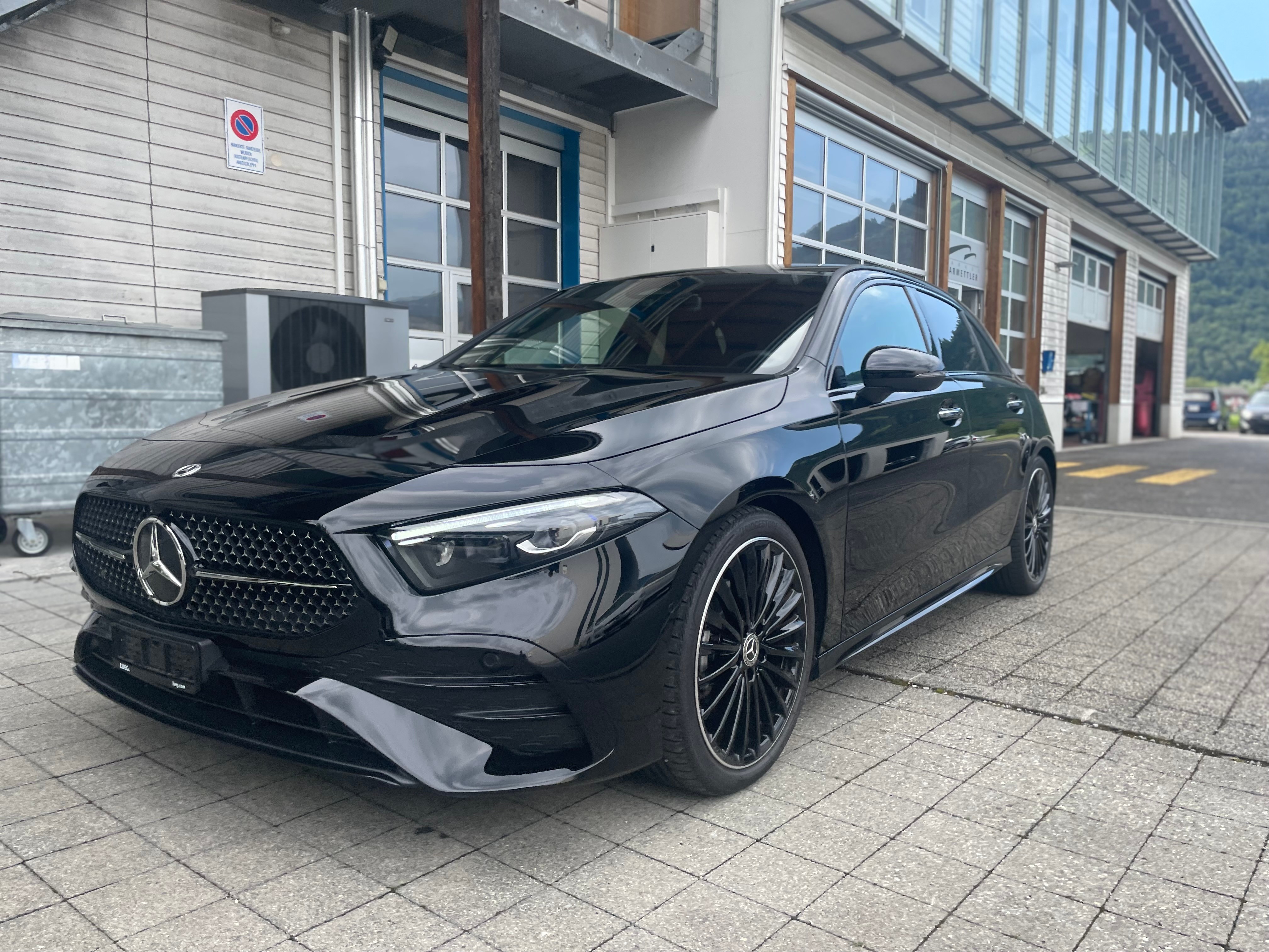 MERCEDES-BENZ A 200 AMG Line 7G-DCT