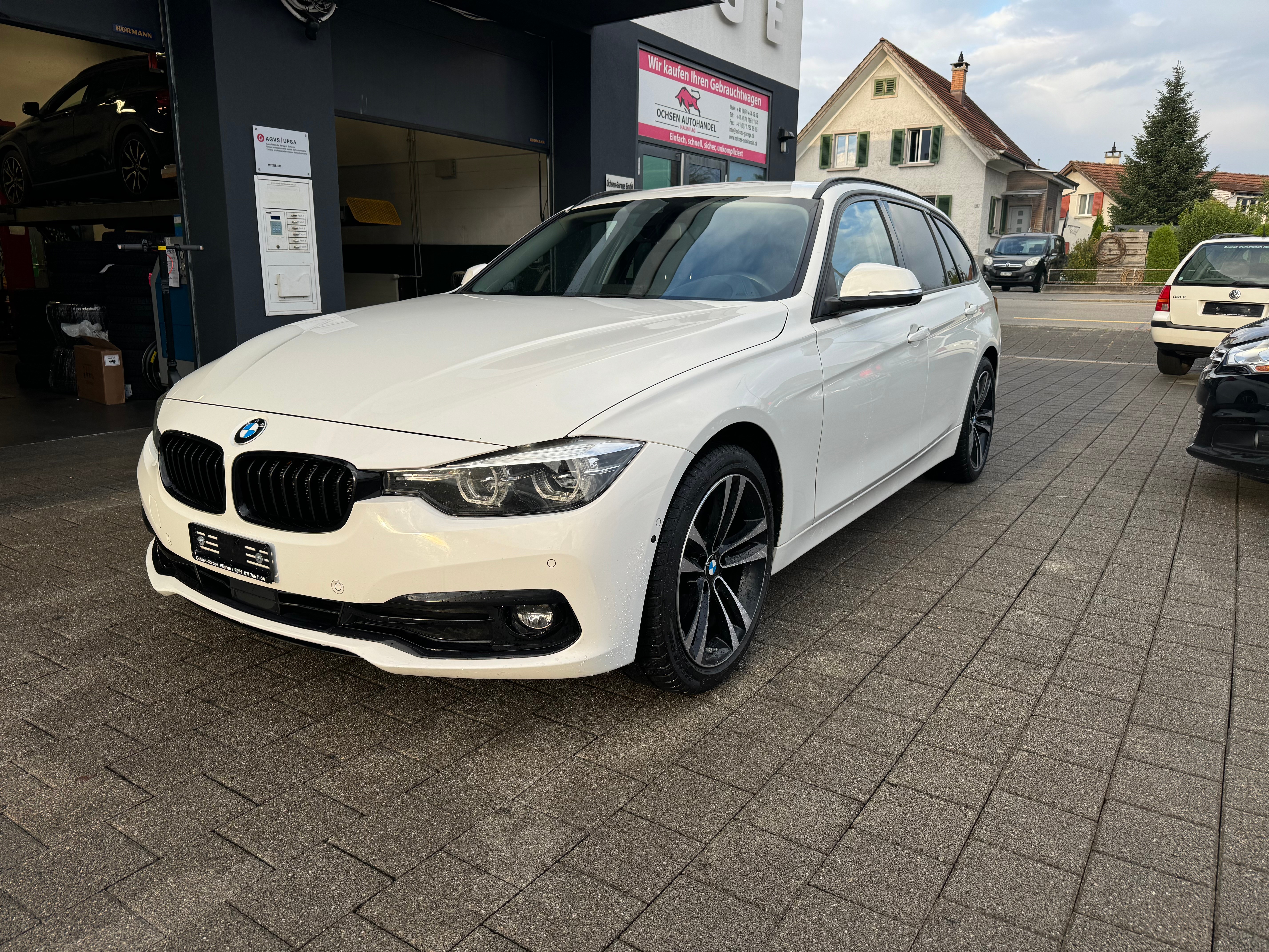 BMW 320d xDrive Touring Edition Sport Line Steptronic