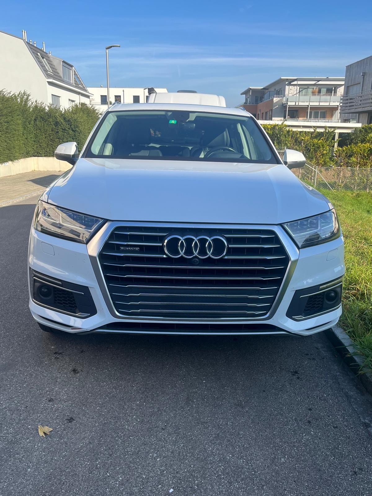 AUDI Q7 e-tron 3.0 TDI quattro tiptronic