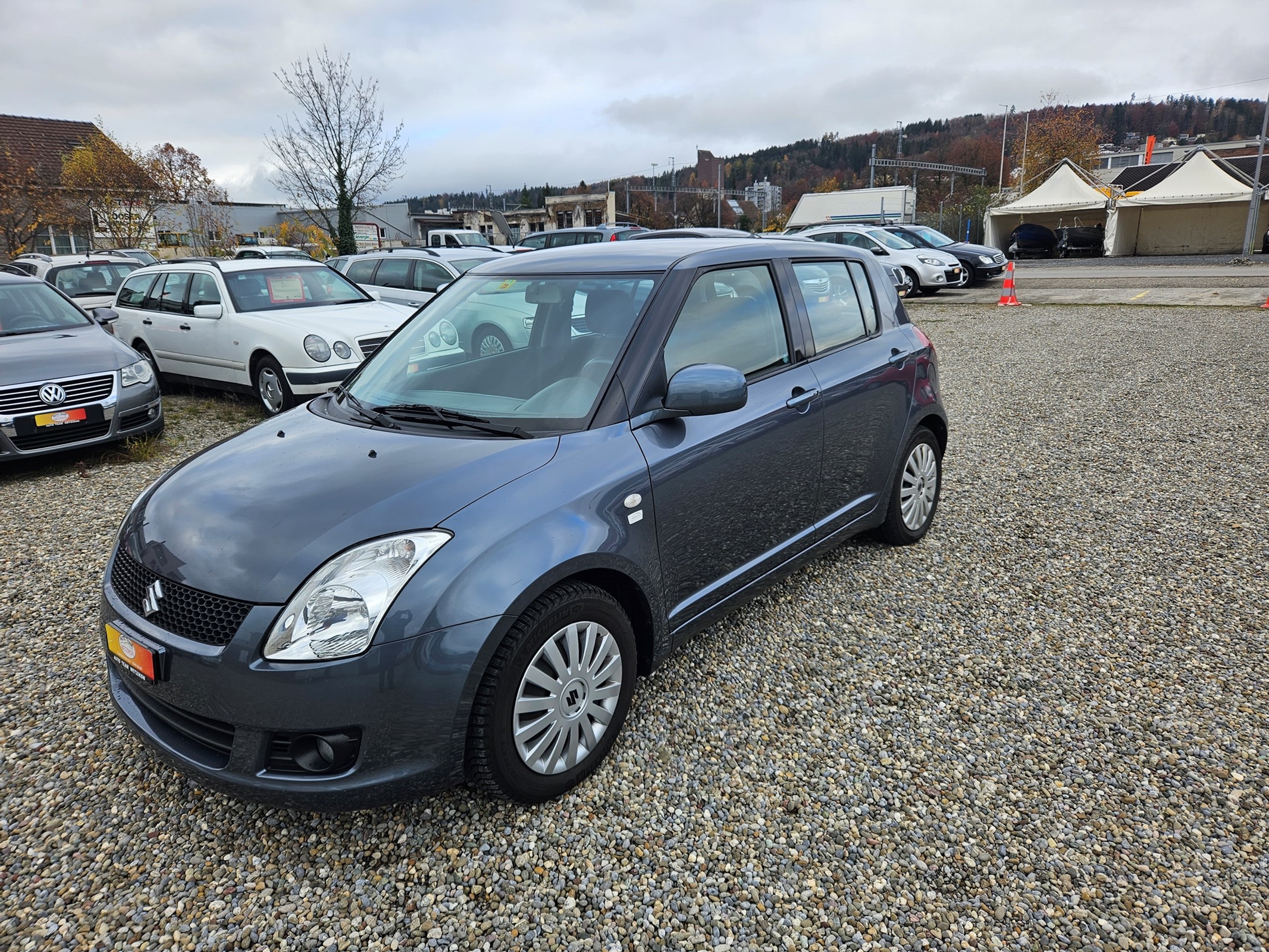 SUZUKI Swift 1.3i 16V GL Top