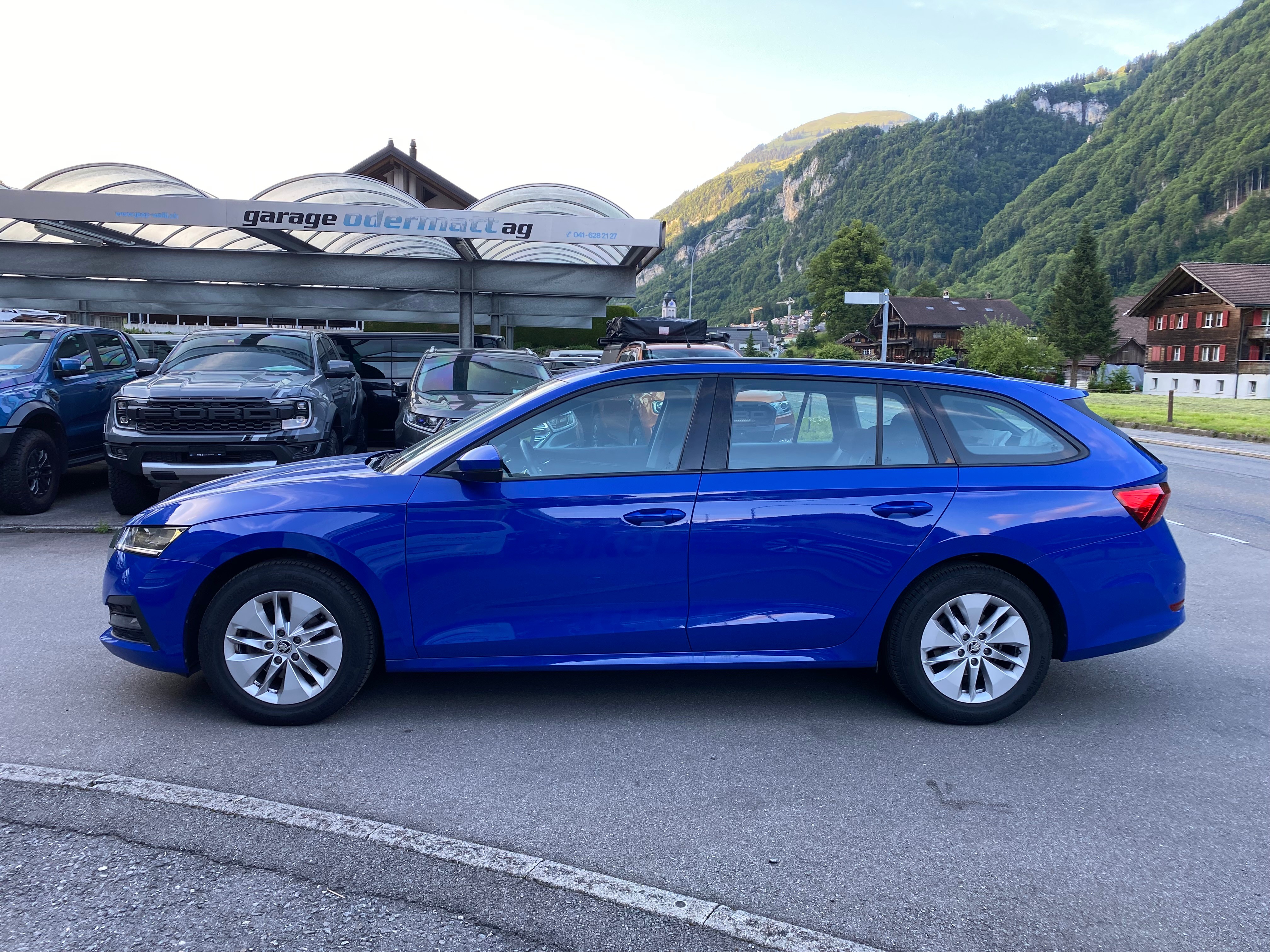 SKODA Octavia Combi 2.0 TDI DSG Ambition