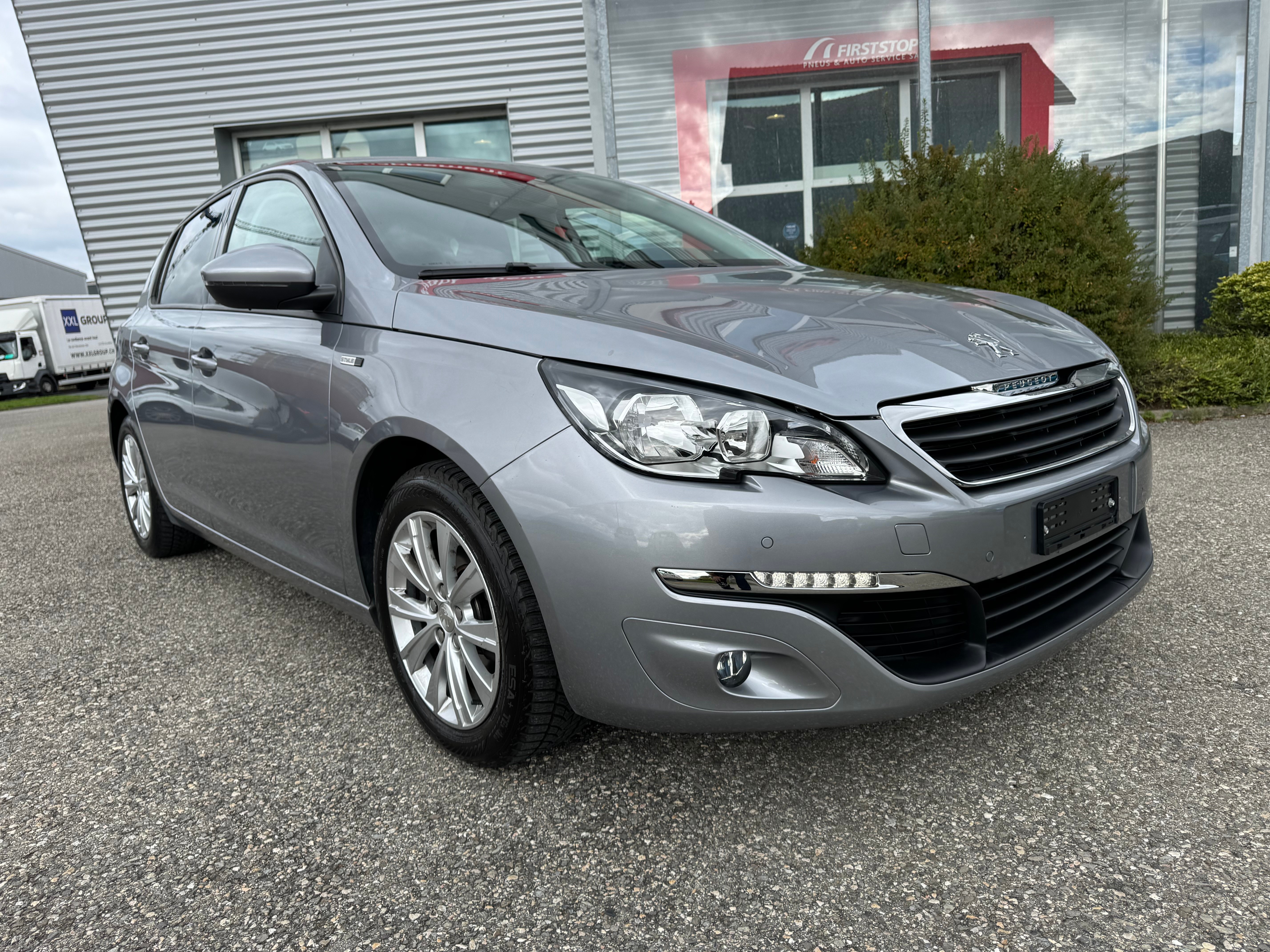 PEUGEOT 308 1.2 THP Style Automatic