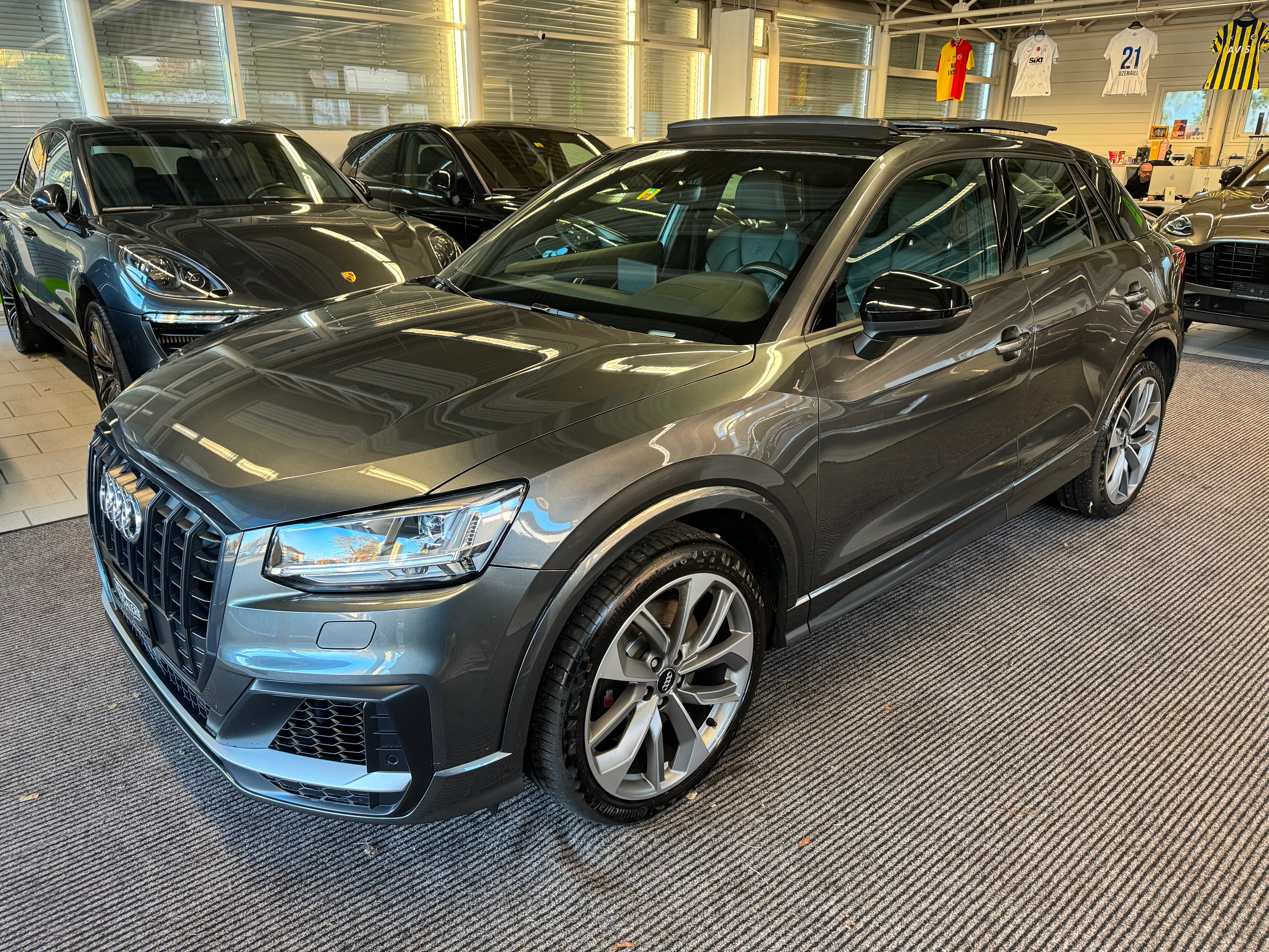 AUDI SQ2 TFSI quattro S-tronic | CH Fahrzeug | Gratis Service | Optikpaket | Head Up | Feinnappa |