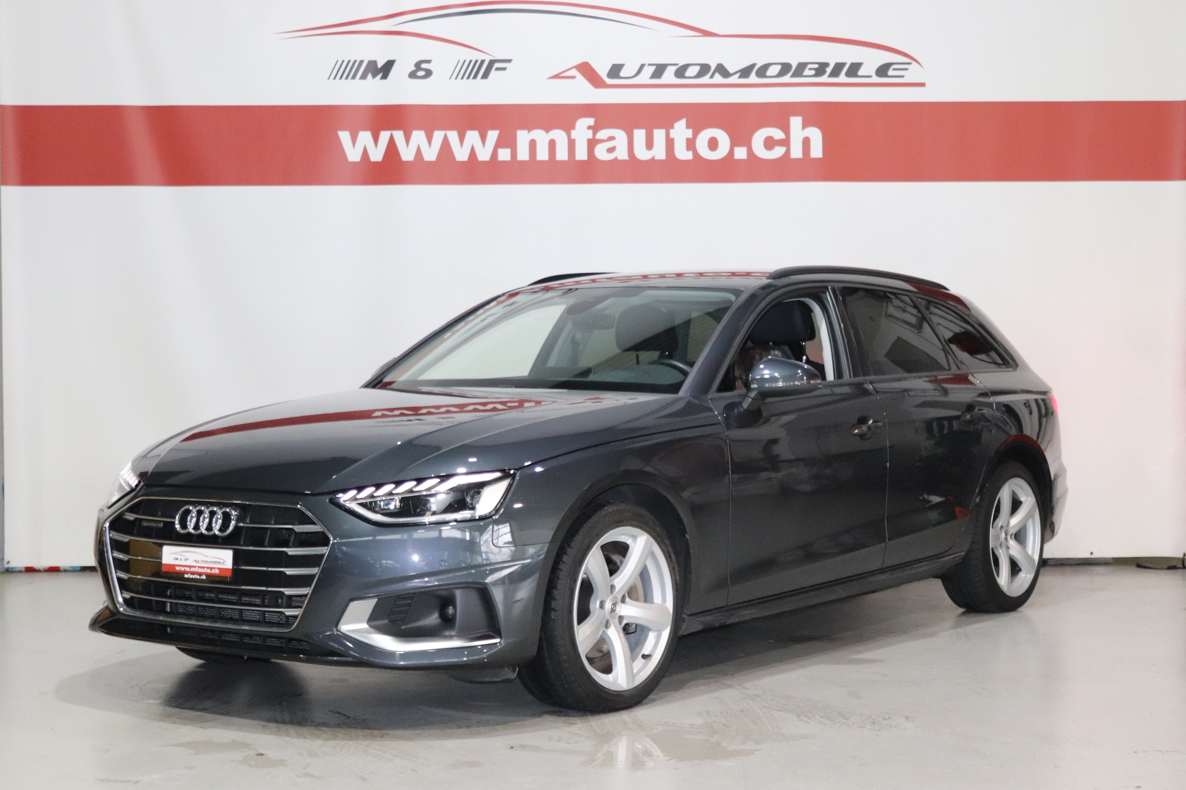 AUDI A4 Avant 2.0 40 TDI Attraction quattro S-Tronic *CH.-FAHRZEUG*