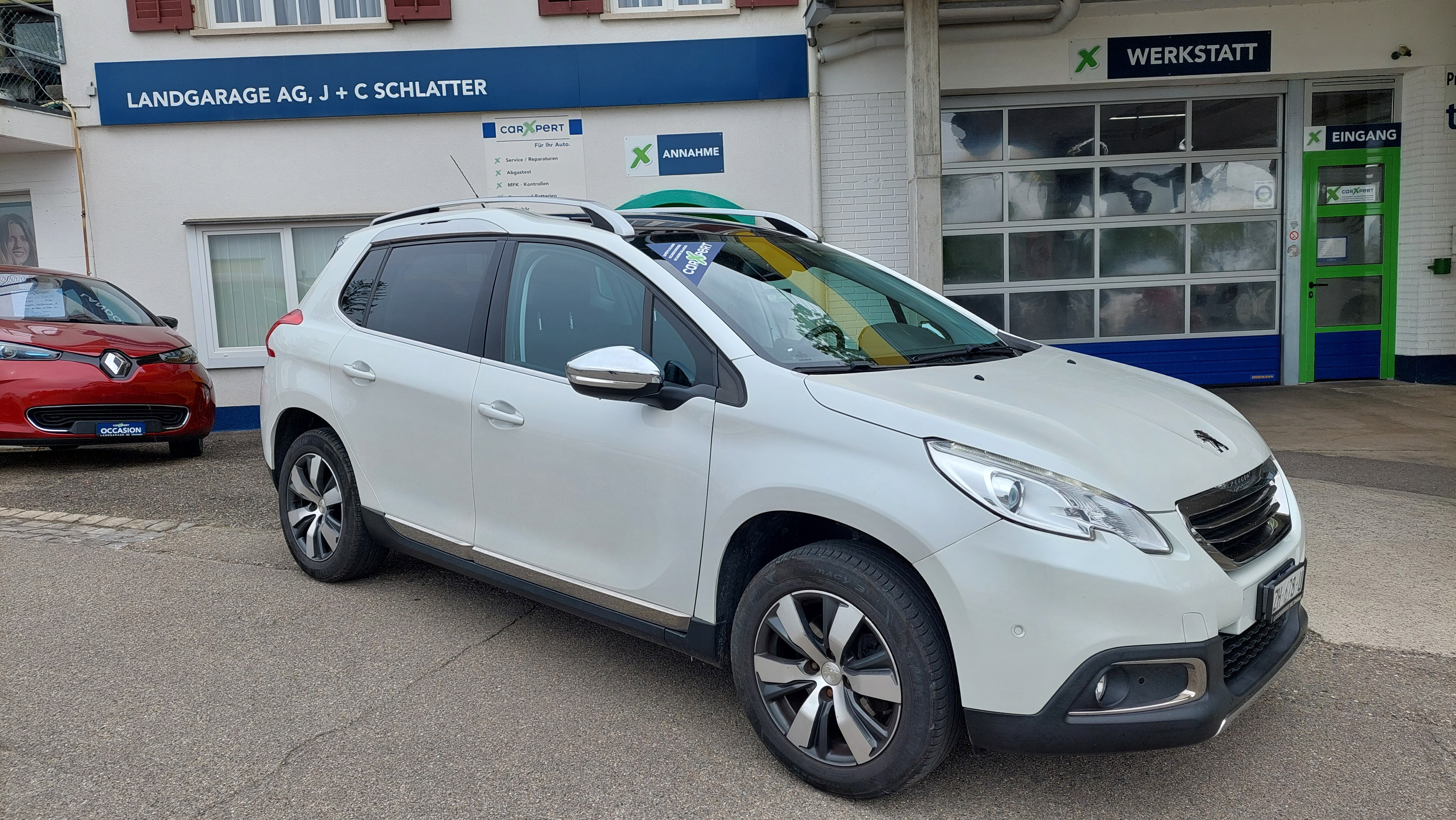 PEUGEOT 2008 1.2 PureTech Allure