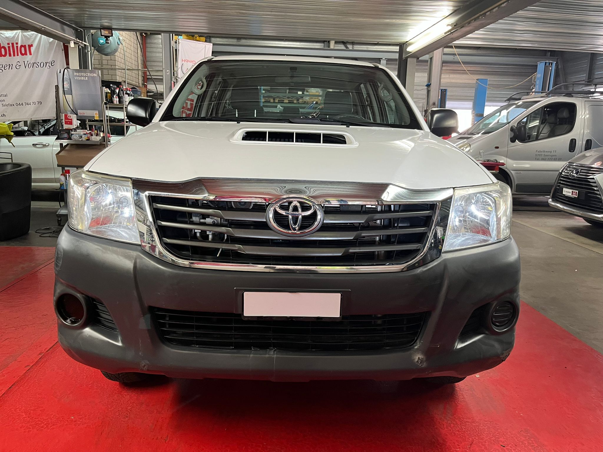 TOYOTA Hilux 2.5D 4WD Double Cab Luna