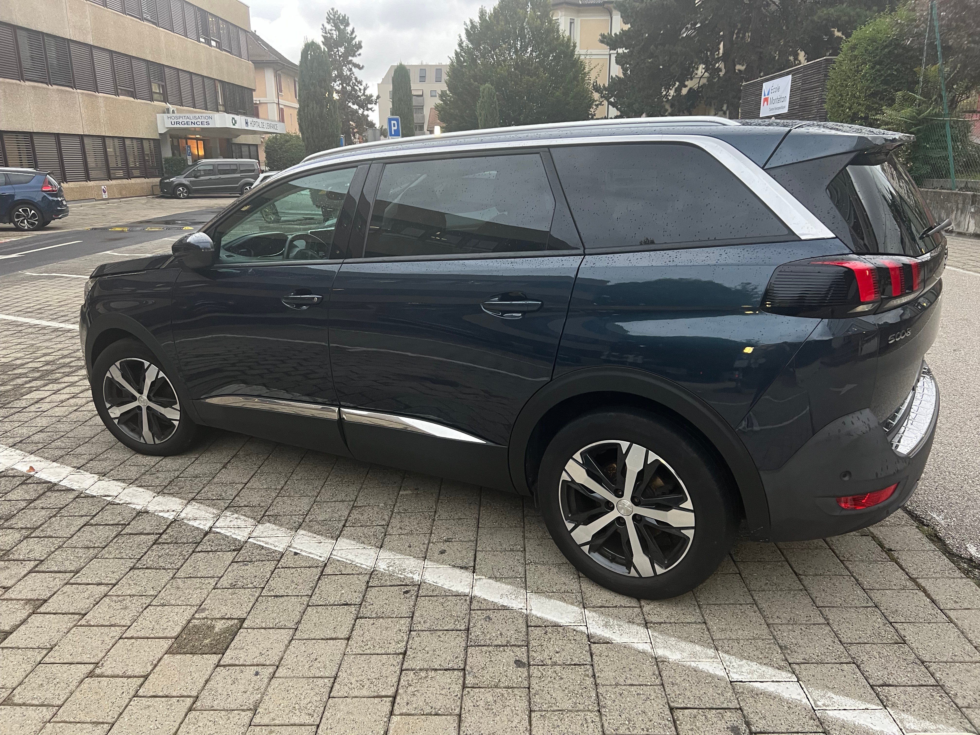 PEUGEOT 5008 1.6 THP Allure EAT