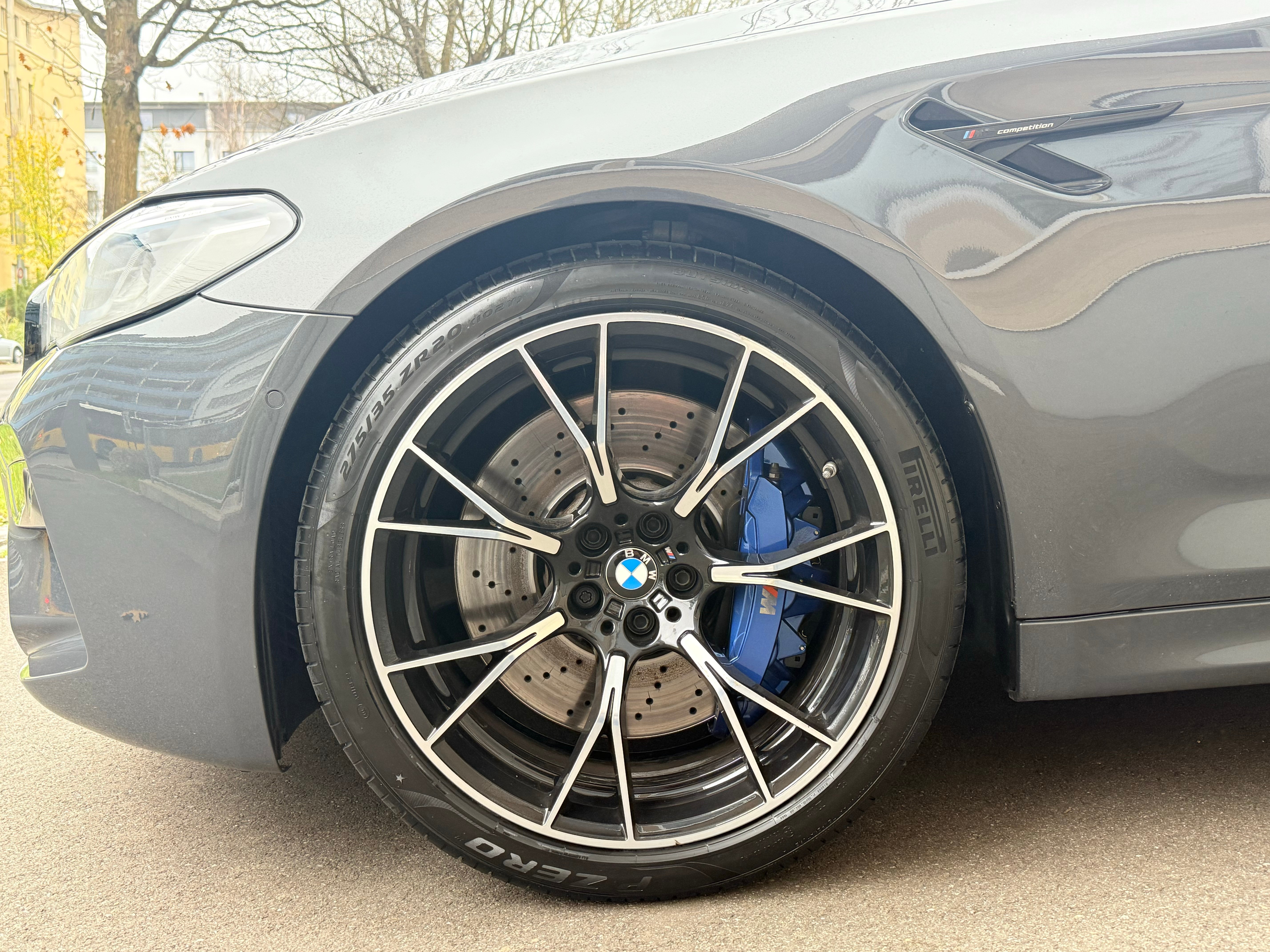 BMW M5 xDrive Competition Drivelogic * Gratis Service bis 100'000 KM* Werksgarantie*