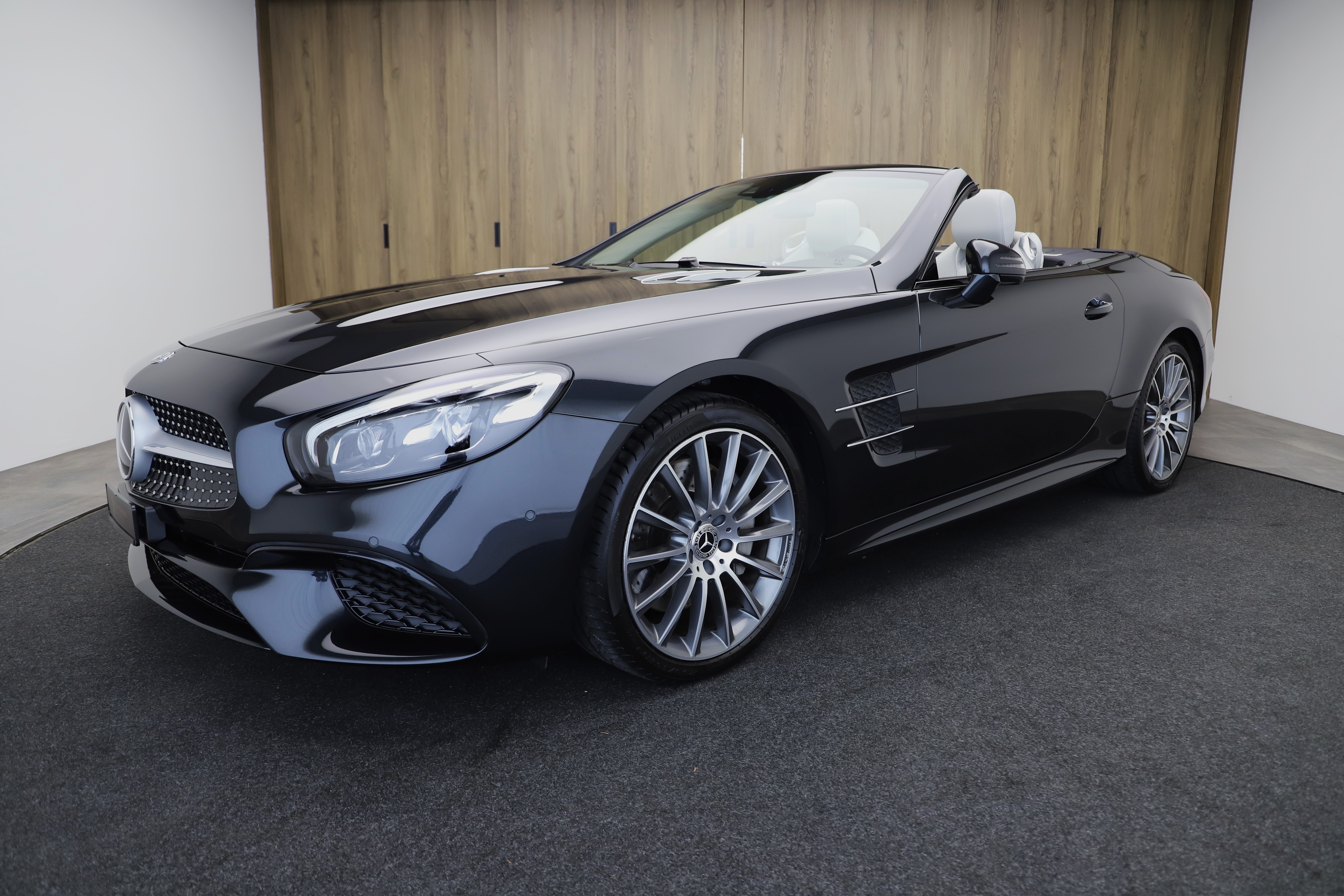 MERCEDES-BENZ SL 500 9G-Tronic AMG Line