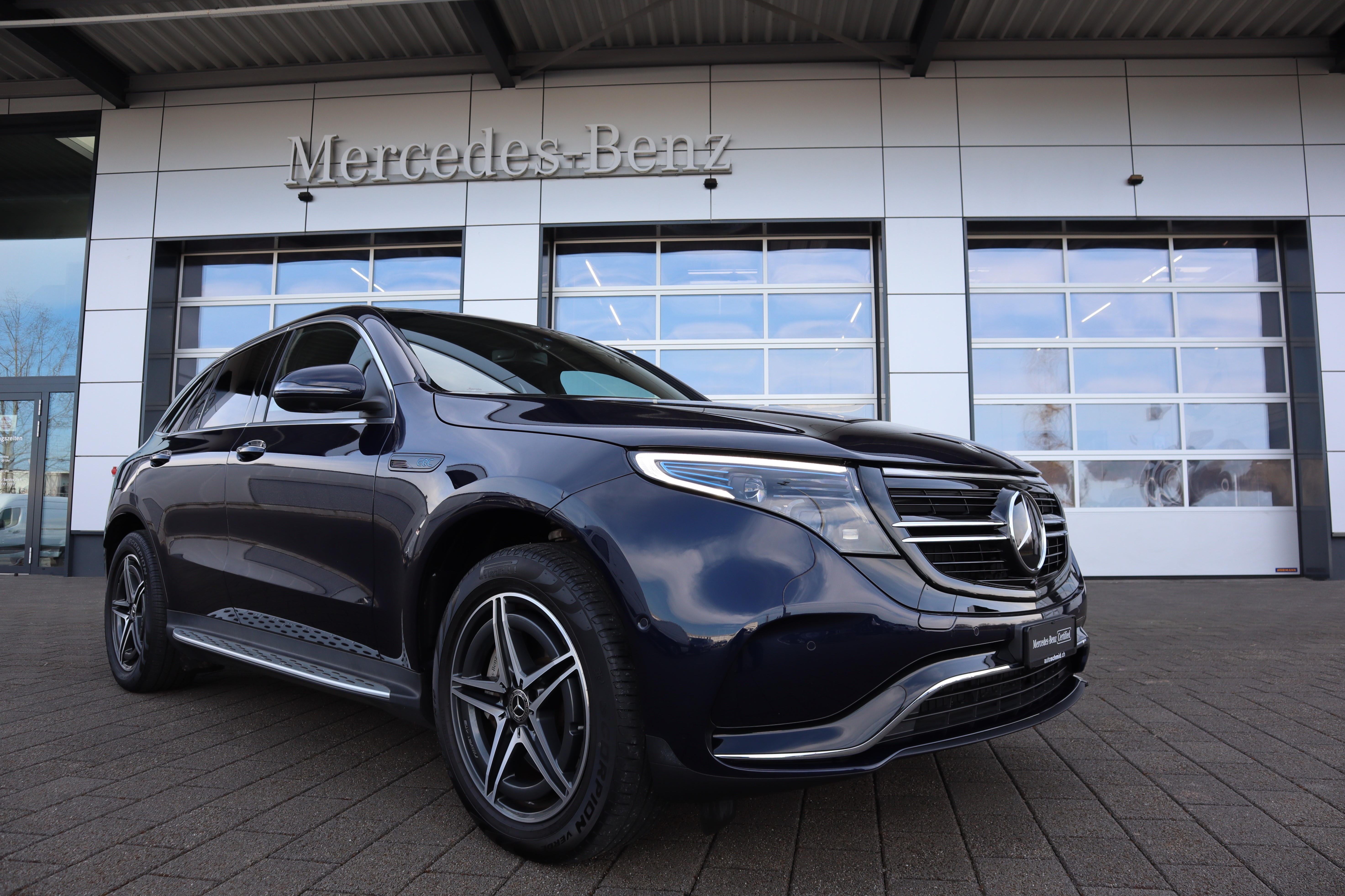 MERCEDES-BENZ EQC 400 AMG Line 4Matic