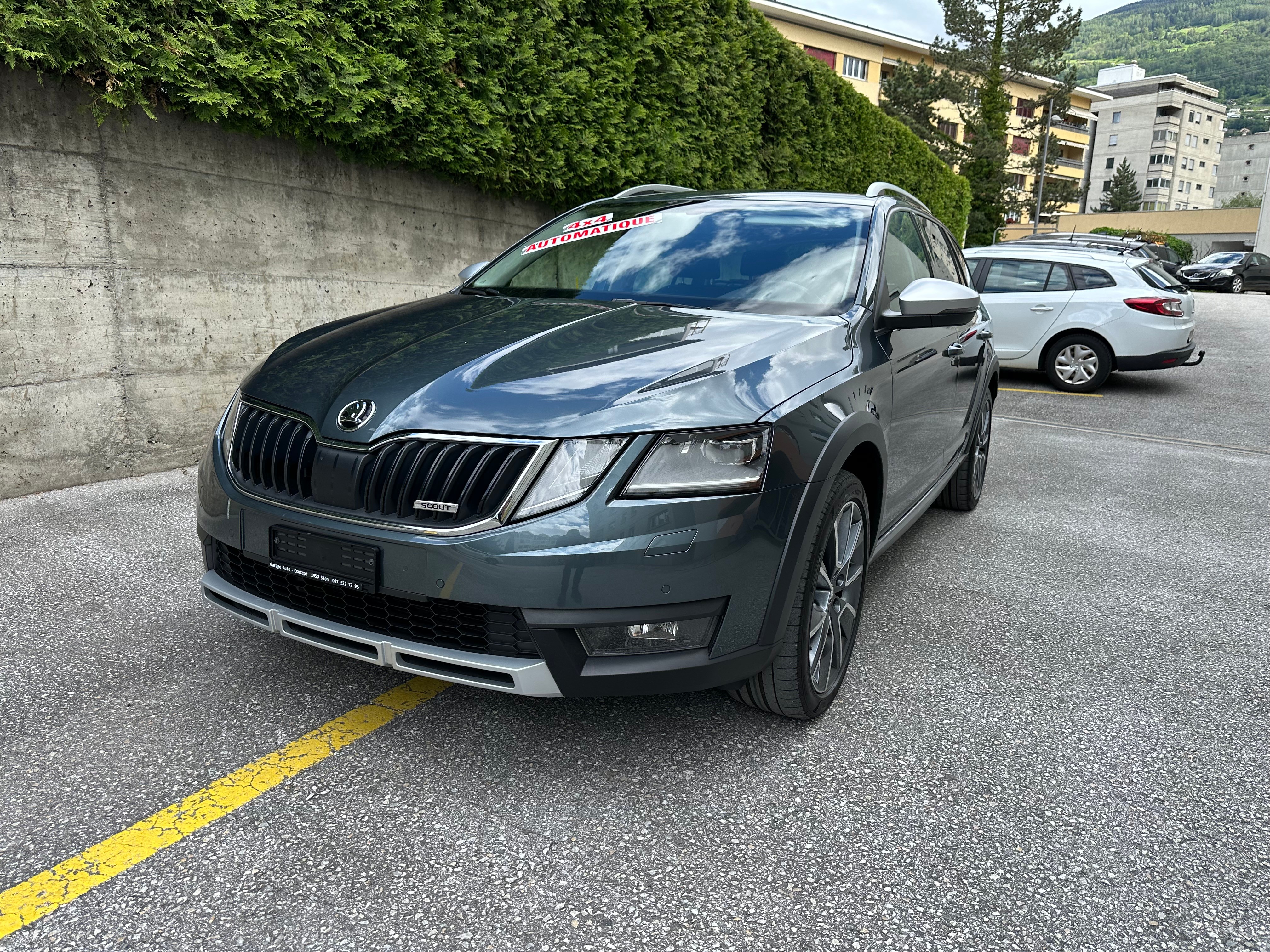 SKODA Octavia Combi 2.0 TSI Scout 4x4 DSG