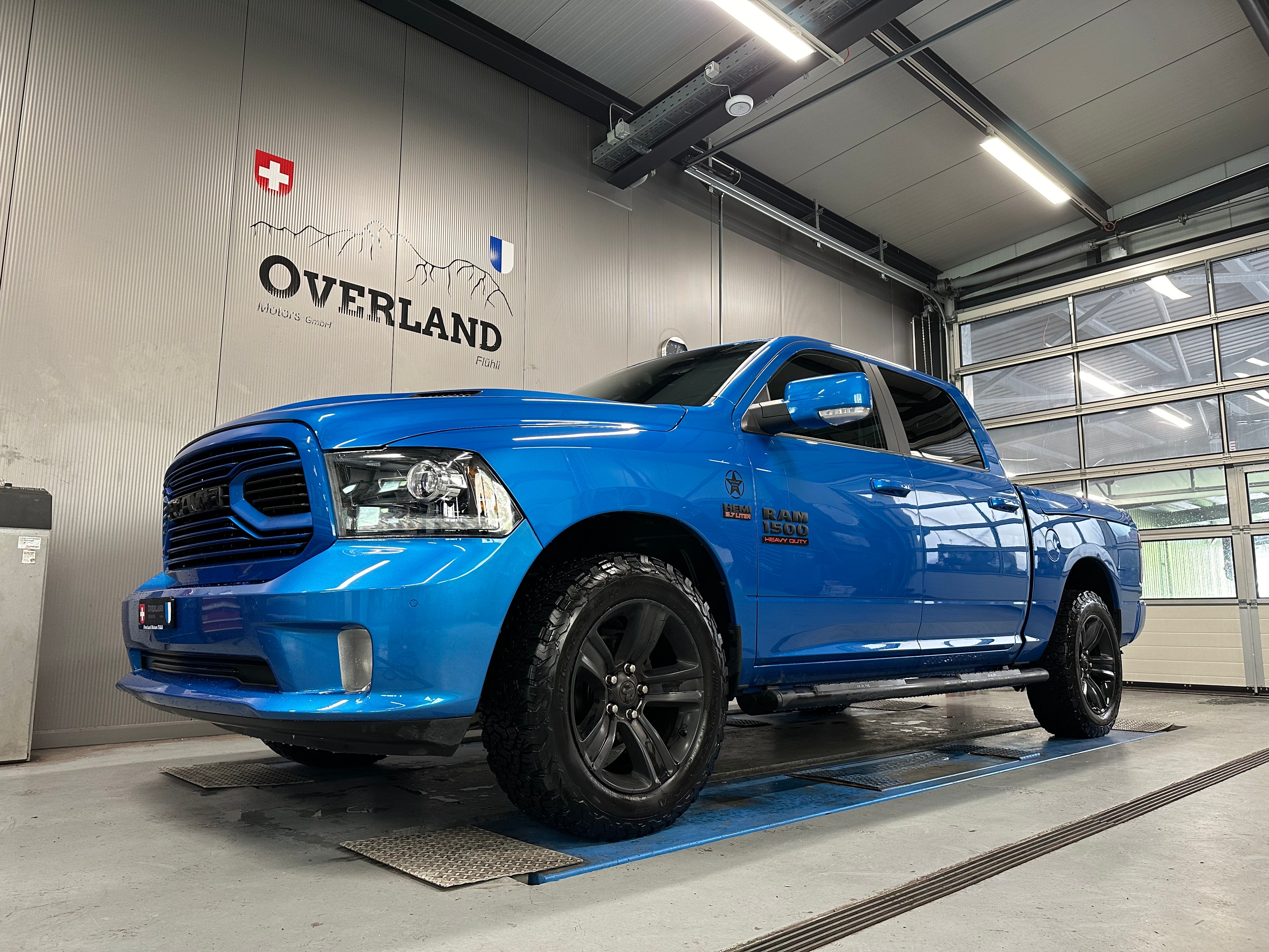 DODGE LARAMIE HYDRO BLUE