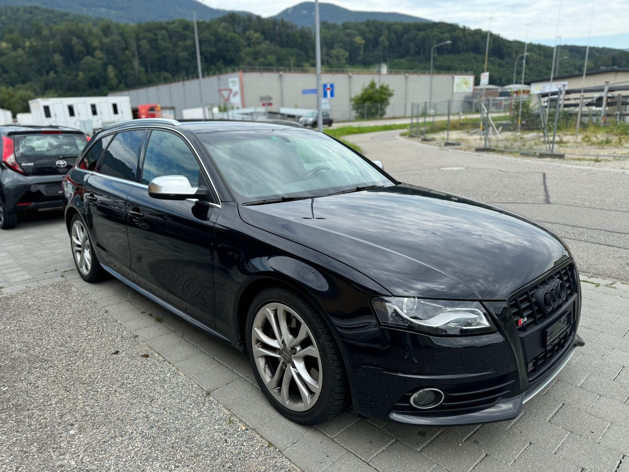 AUDI S4 Avant 3.0 TFSI quattro S-tronic mfk+Garantie