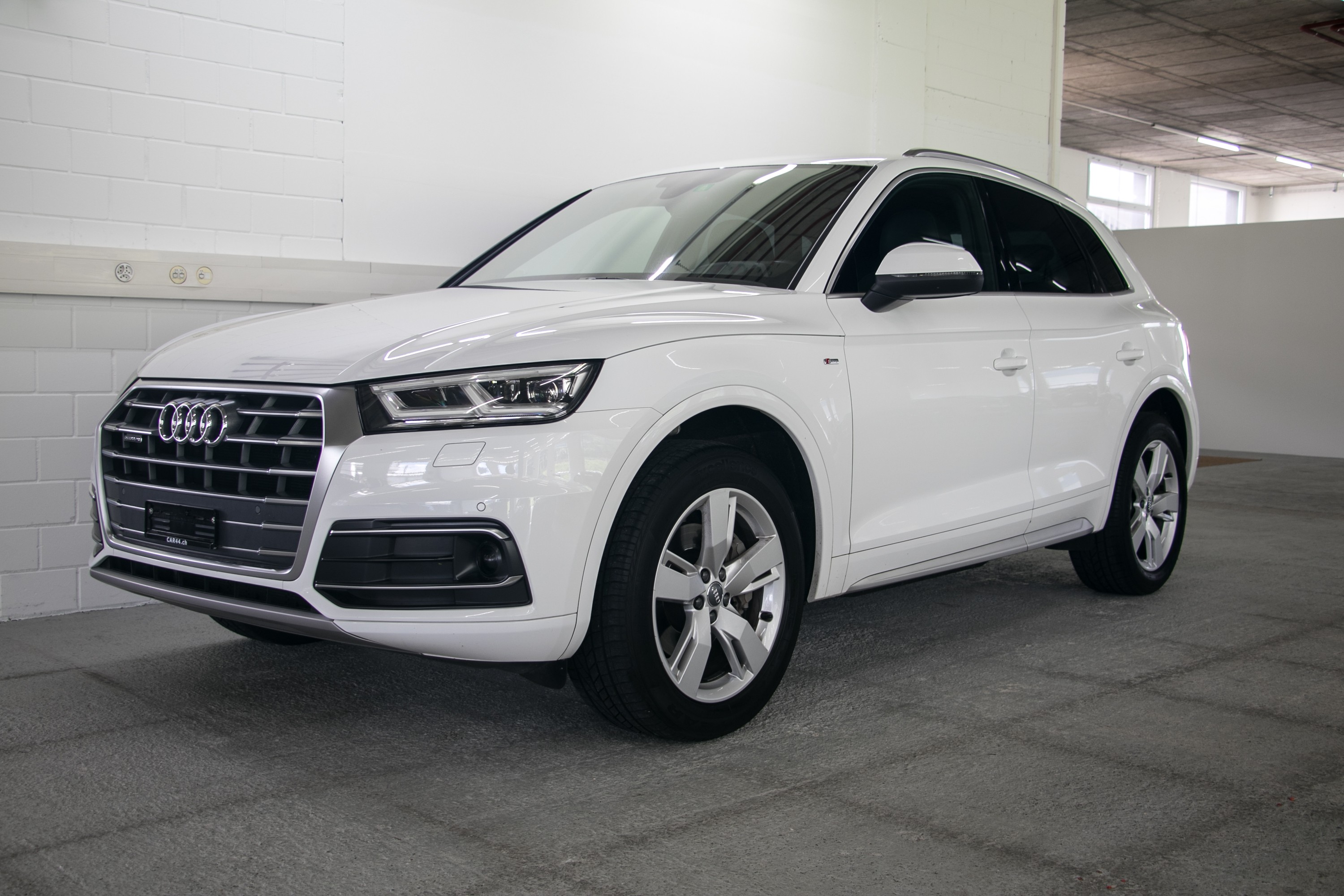 AUDI Q5 2.0 TDI sport quattro S-tronic