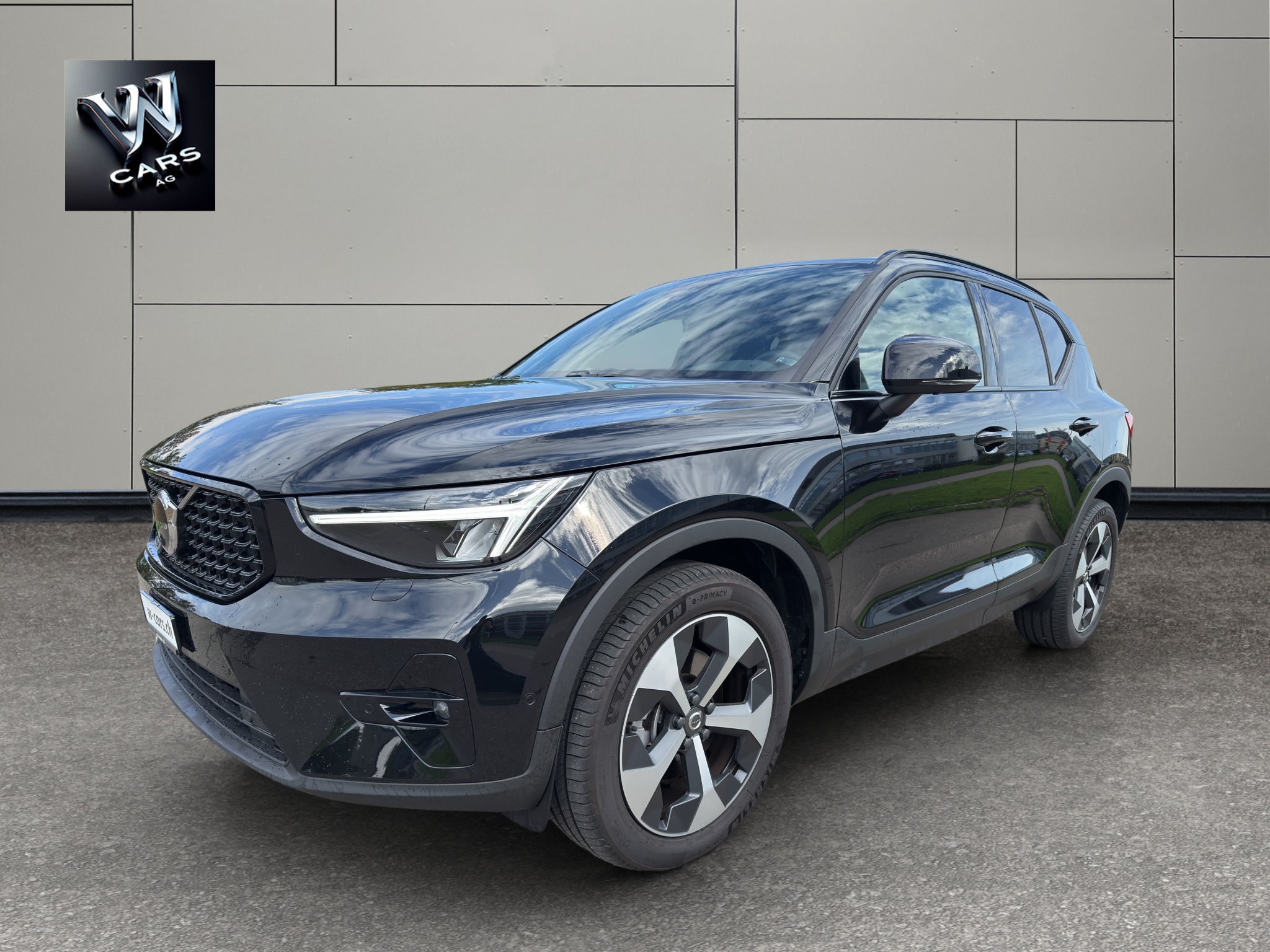 VOLVO XC40 B5 Benzin MH AWD Ultimate Dark mit 3700km