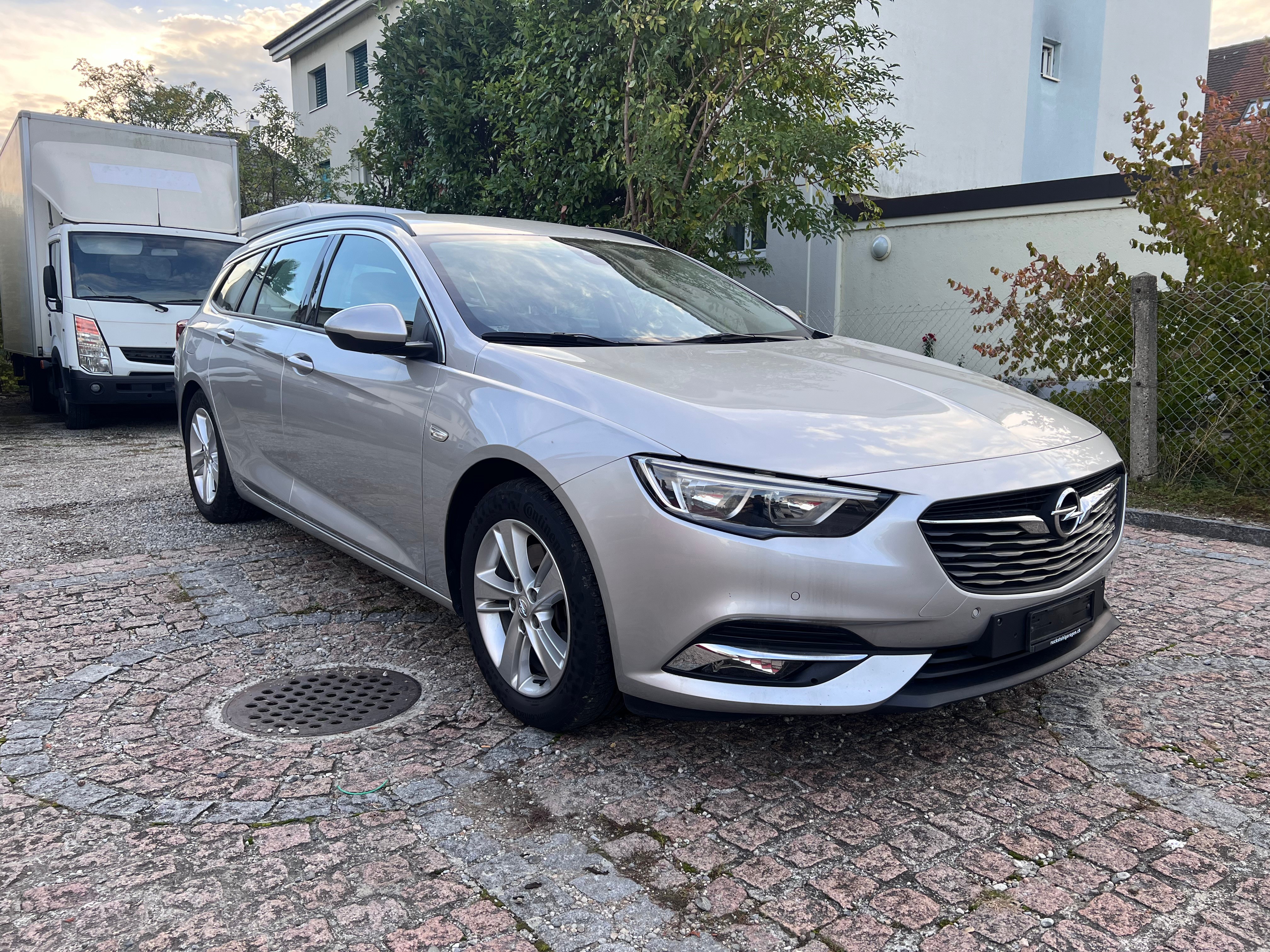 OPEL Insignia 1.5 T Sports Tourer Edition