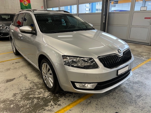 SKODA Octavia Combi 1.6 TDI Fresh DSG