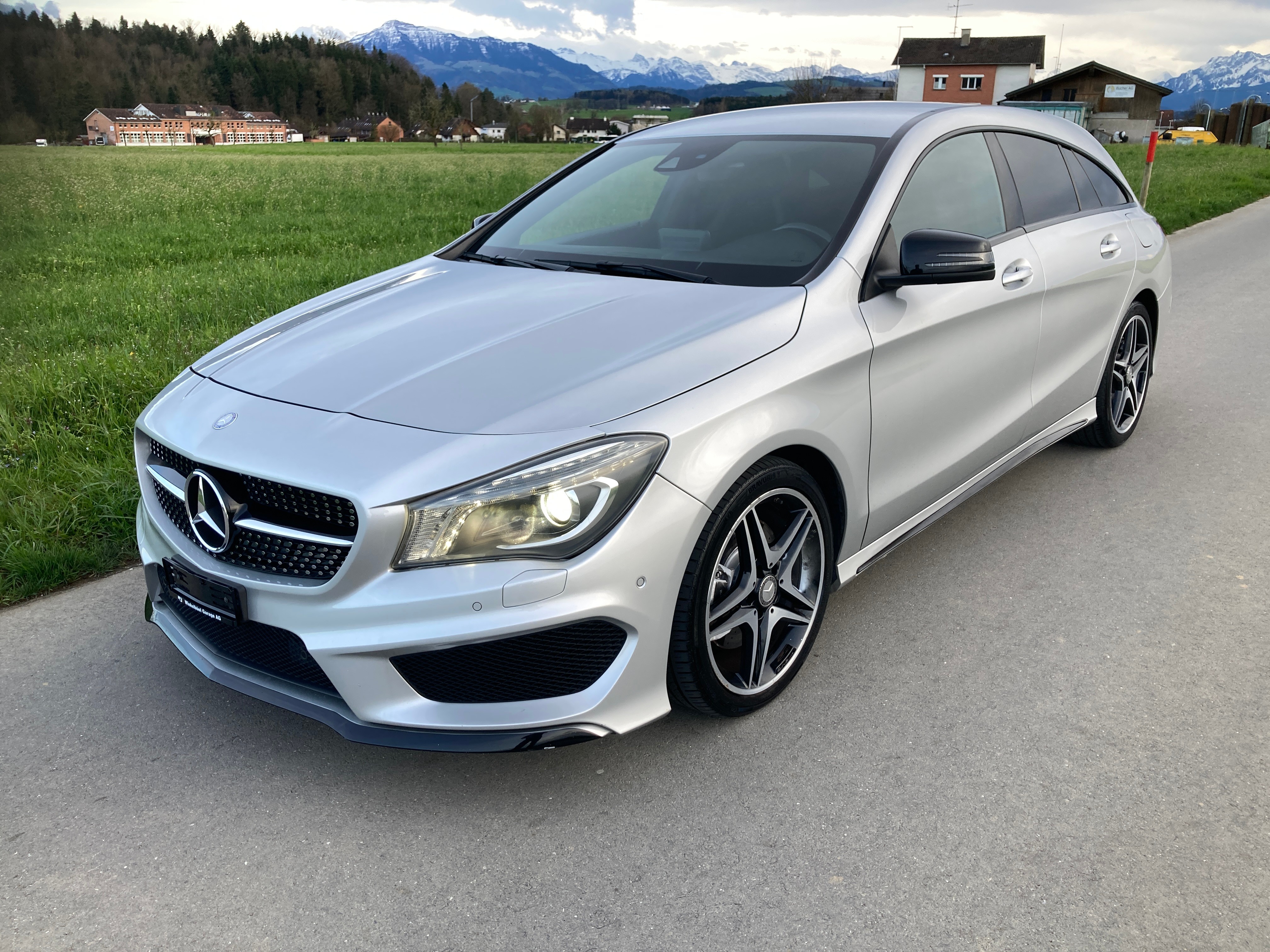 MERCEDES-BENZ CLA Shooting Brake 250 AMG Line 7G-DCT 4Matic