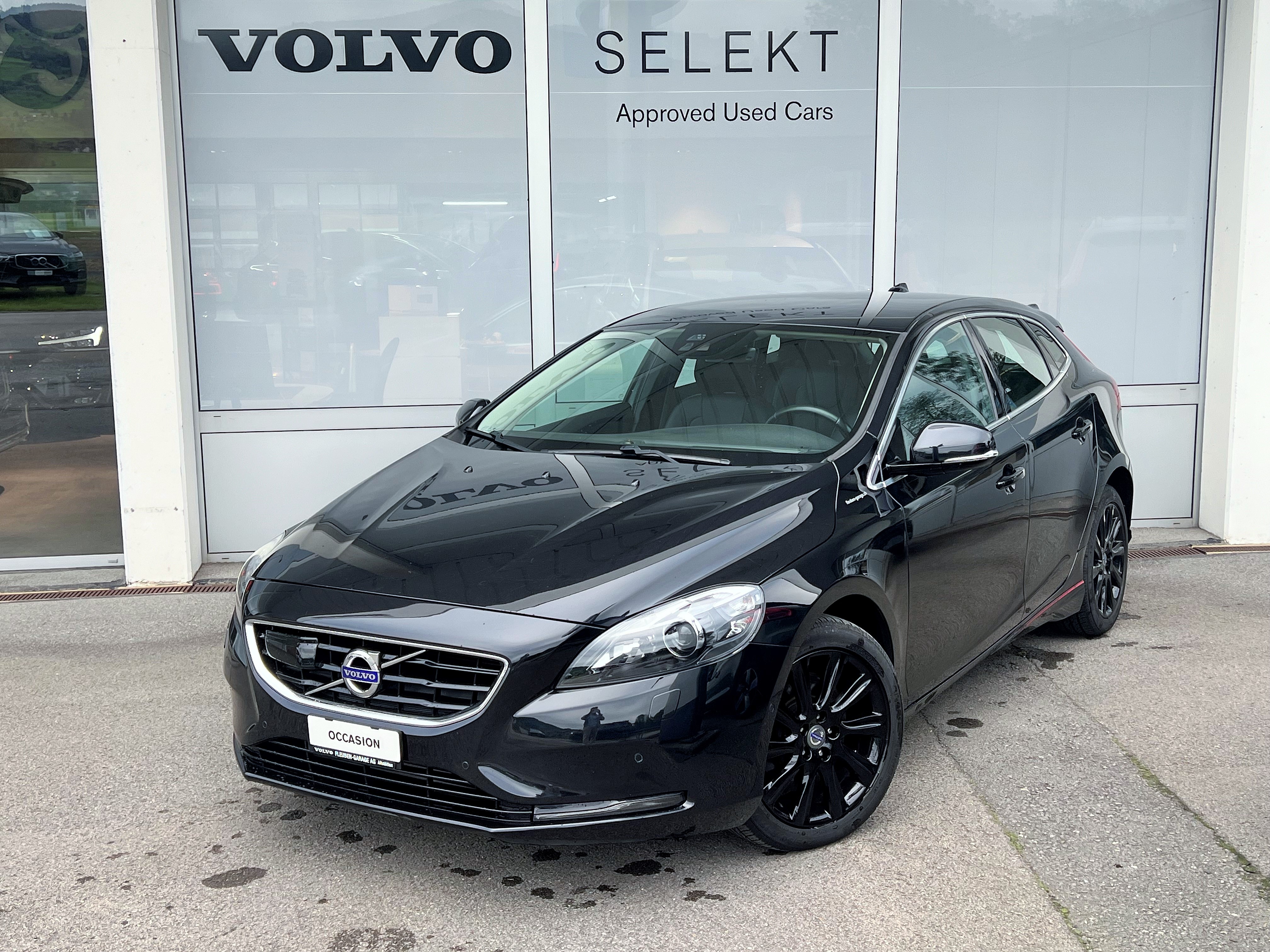 VOLVO V40 D4 Summum