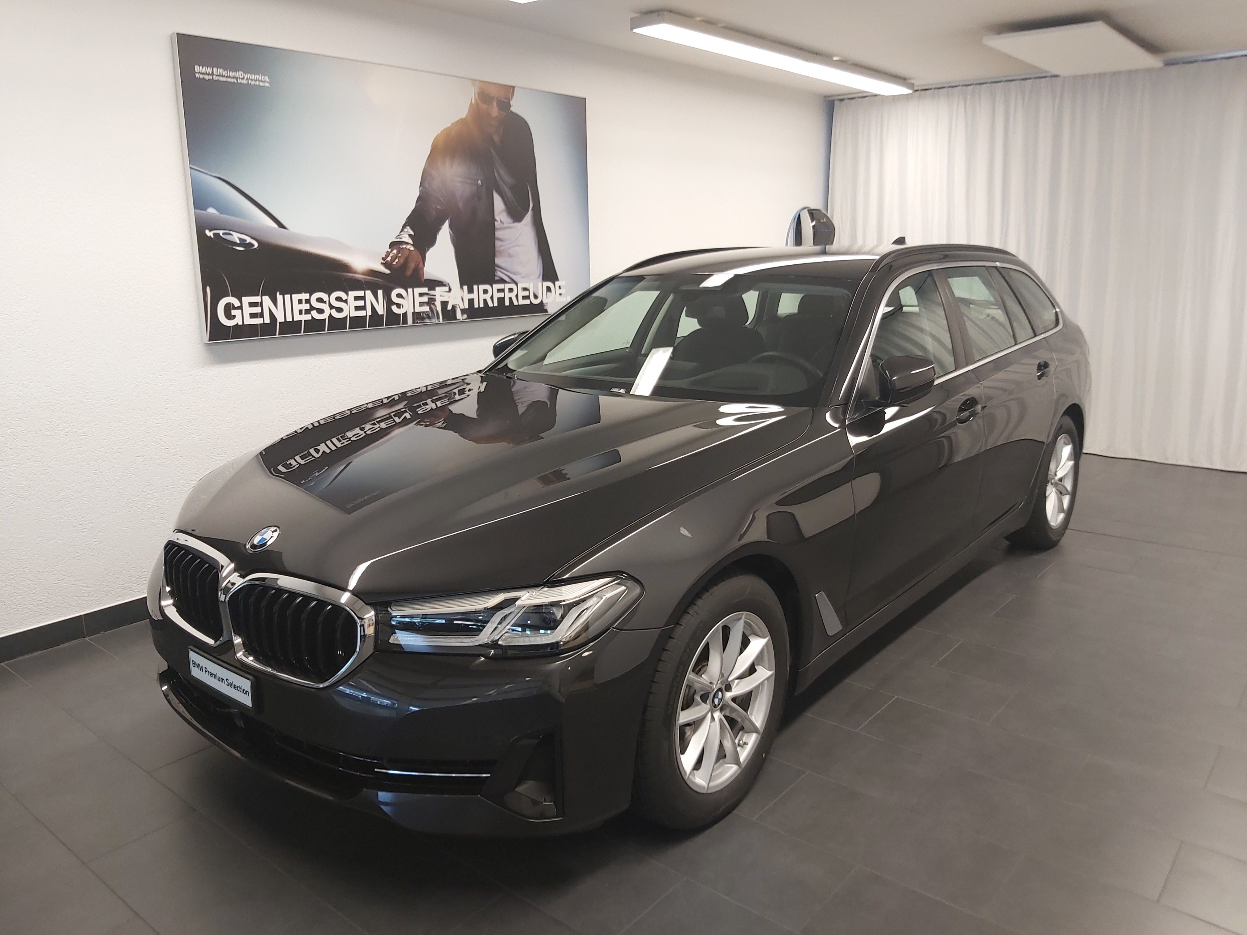 BMW 530d xDrive 48V Touring