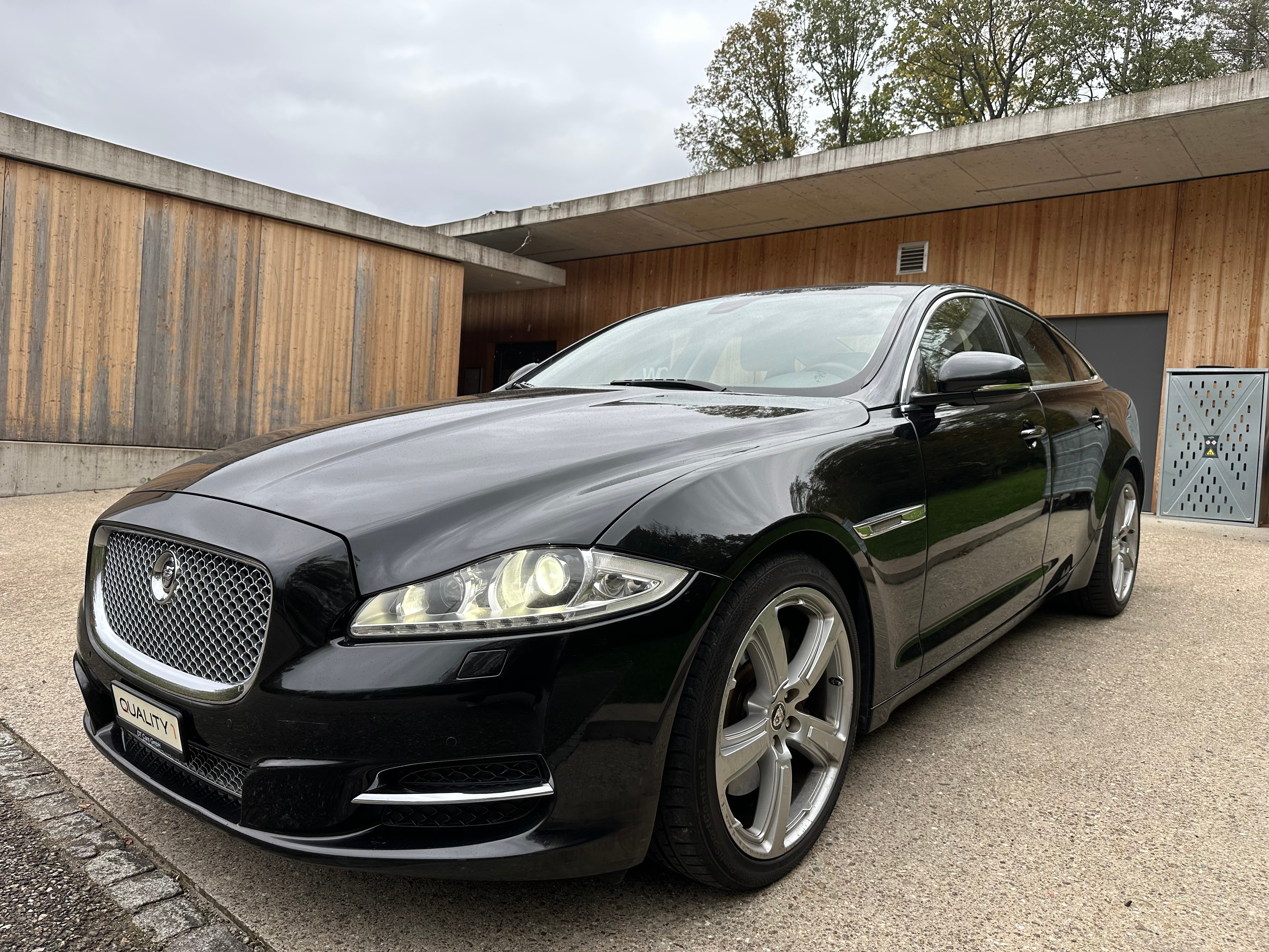 JAGUAR XJ 3.0d V6 Premium Luxury Automatic