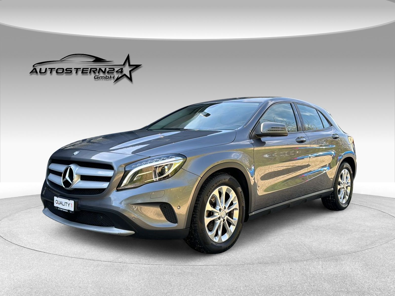 MERCEDES-BENZ GLA 200 7G-DCT