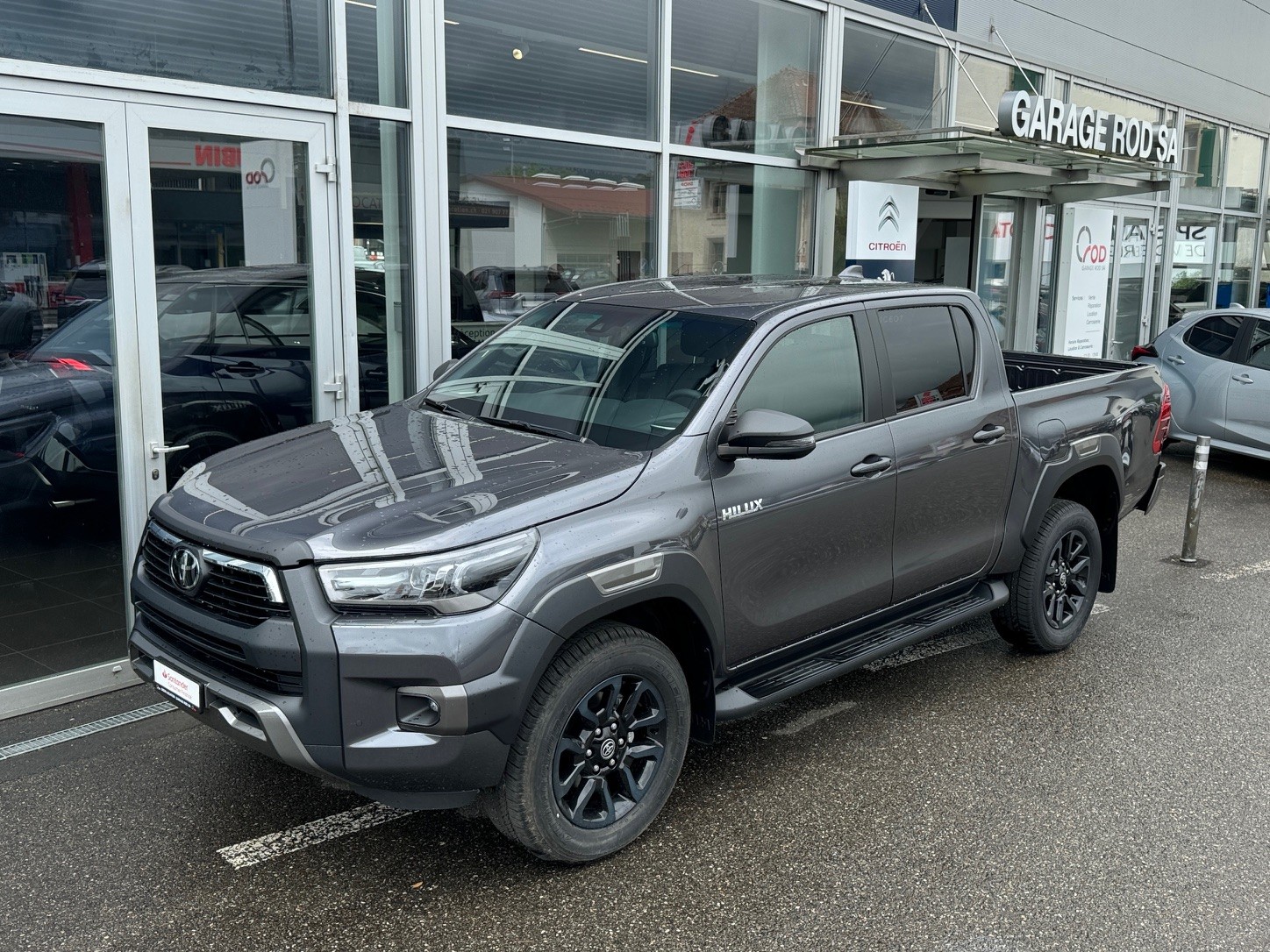 TOYOTA Hilux 2.8D-4D Invincible Double Cab 4x4 A