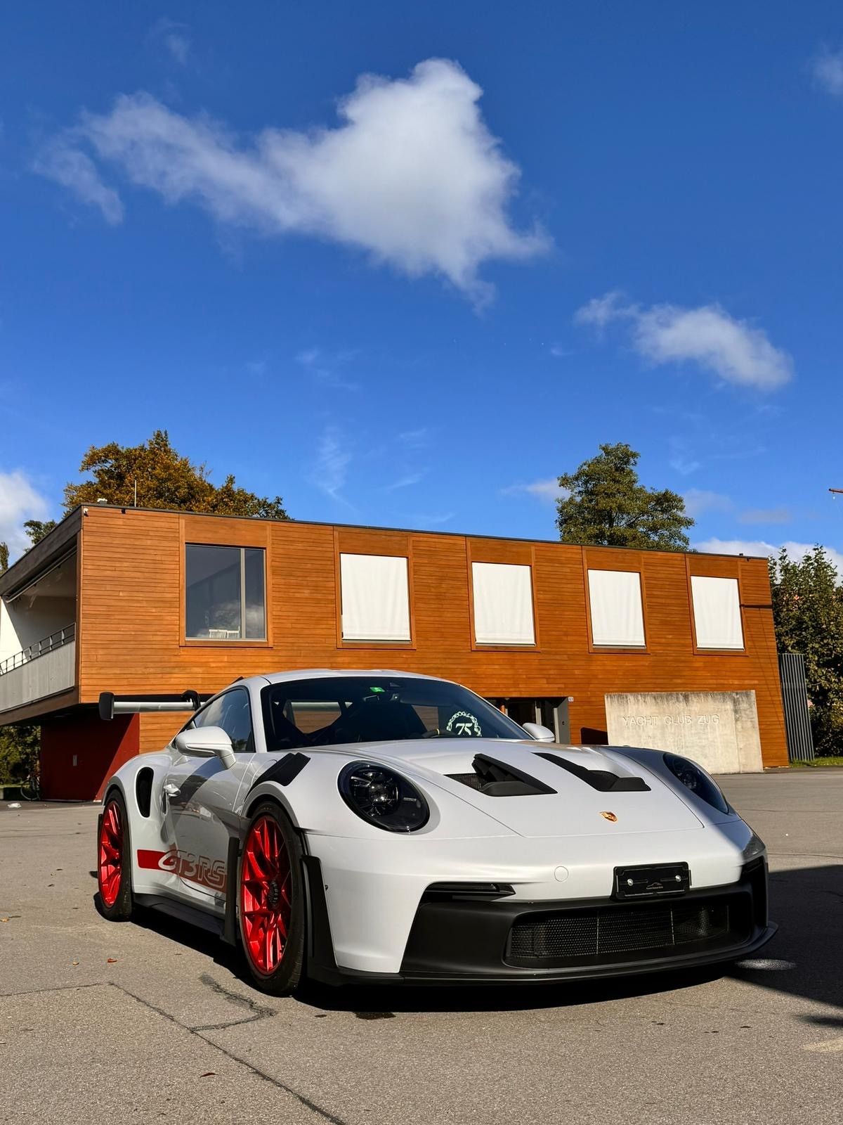 PORSCHE 911 GT3 RS