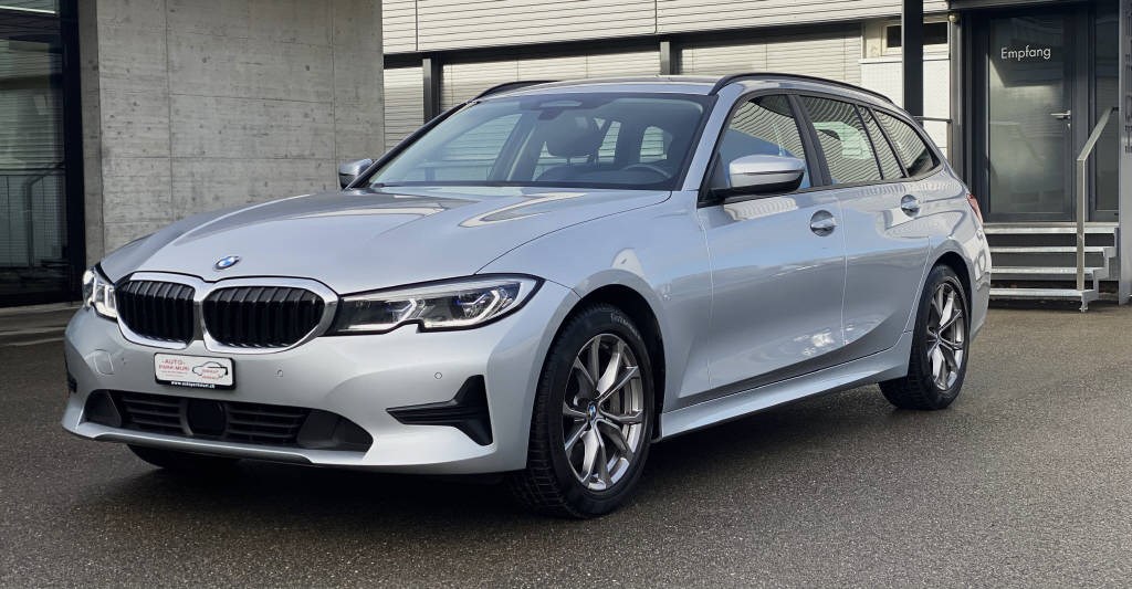 BMW 330i xDrive Touring