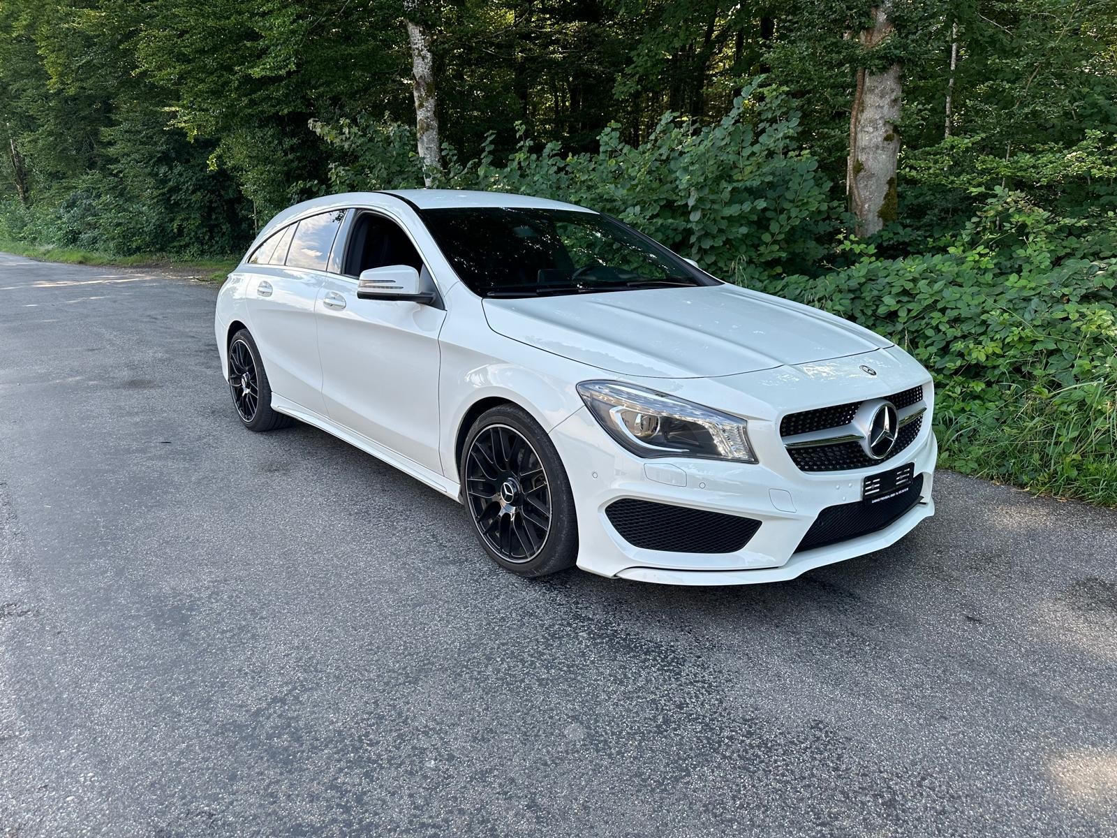 MERCEDES-BENZ CLA Shooting Brake 180 AMG Line 7G-DCT