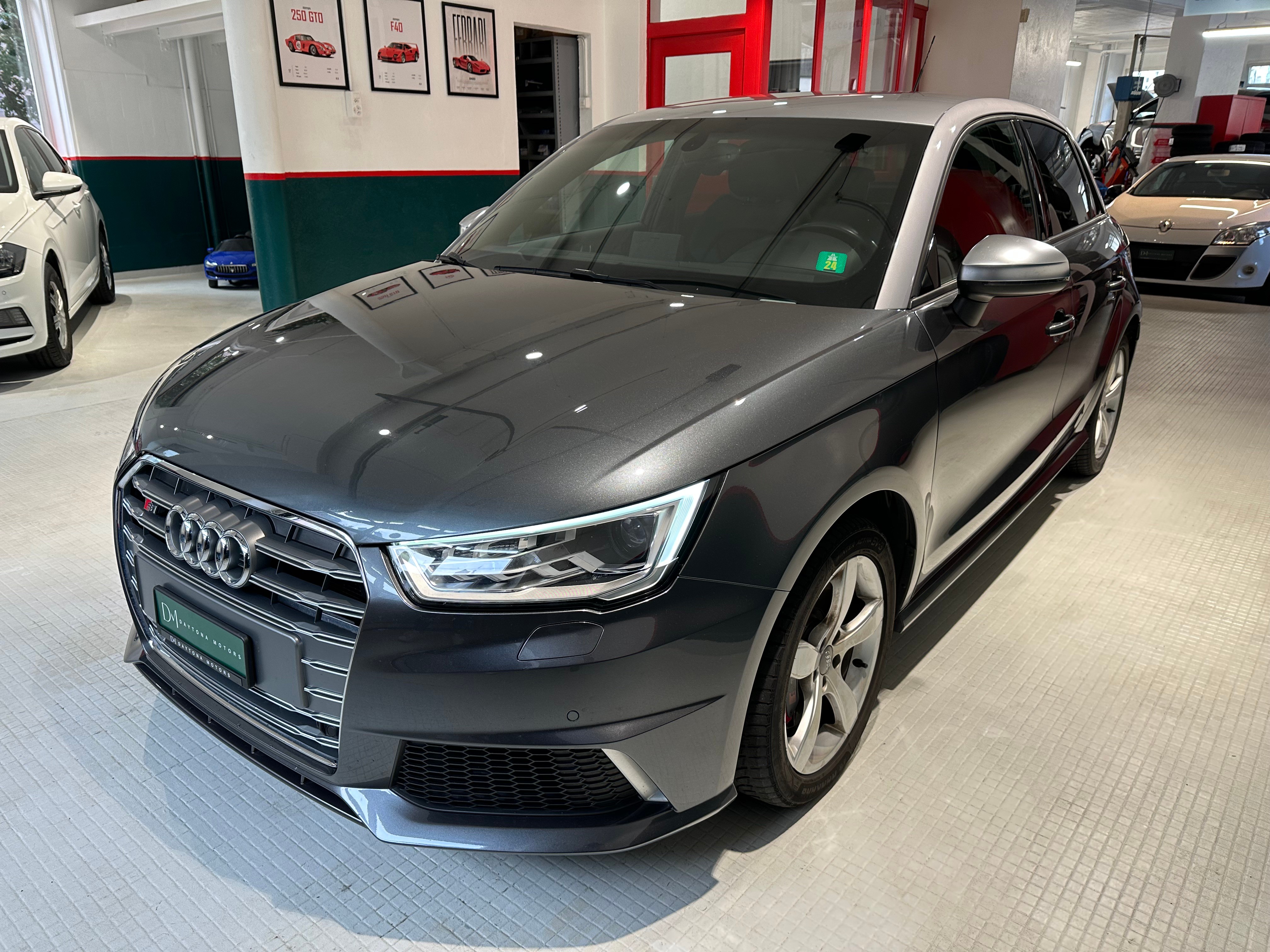 AUDI S1 Sportback 2.0 TFSI Sport quattro