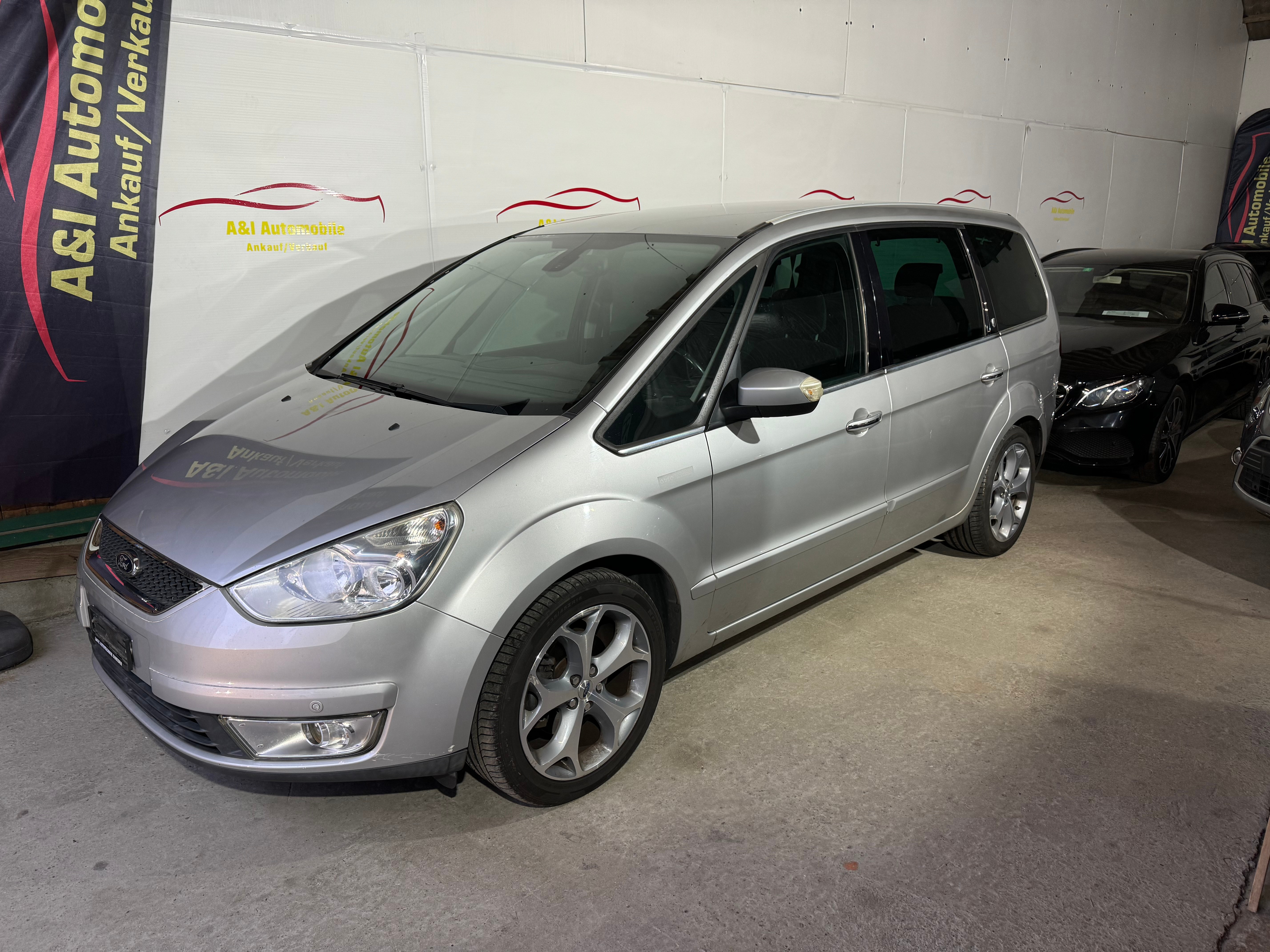 FORD Galaxy 2.0i Ghia