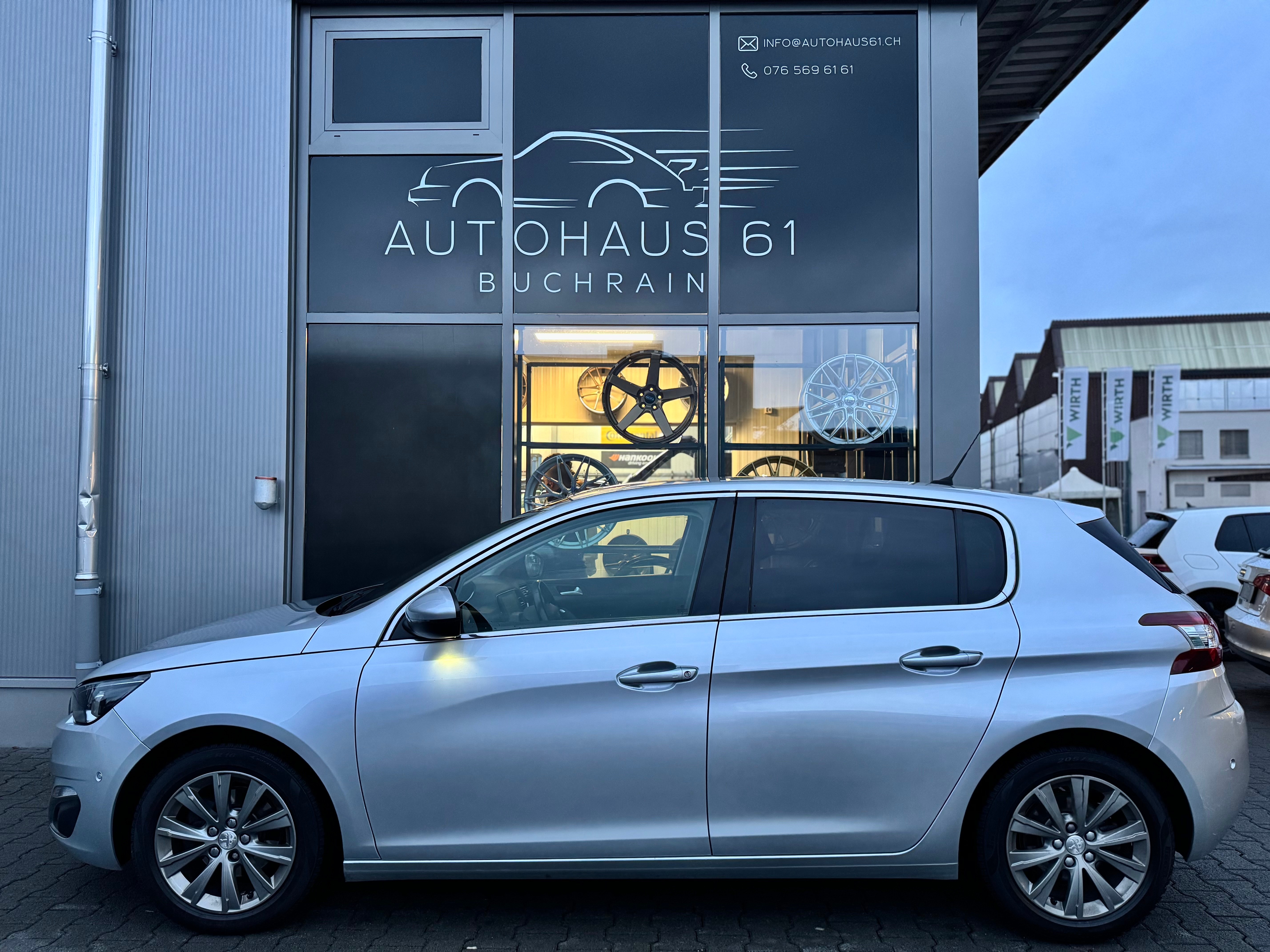 PEUGEOT 308 1.2 THP Allure Automatic