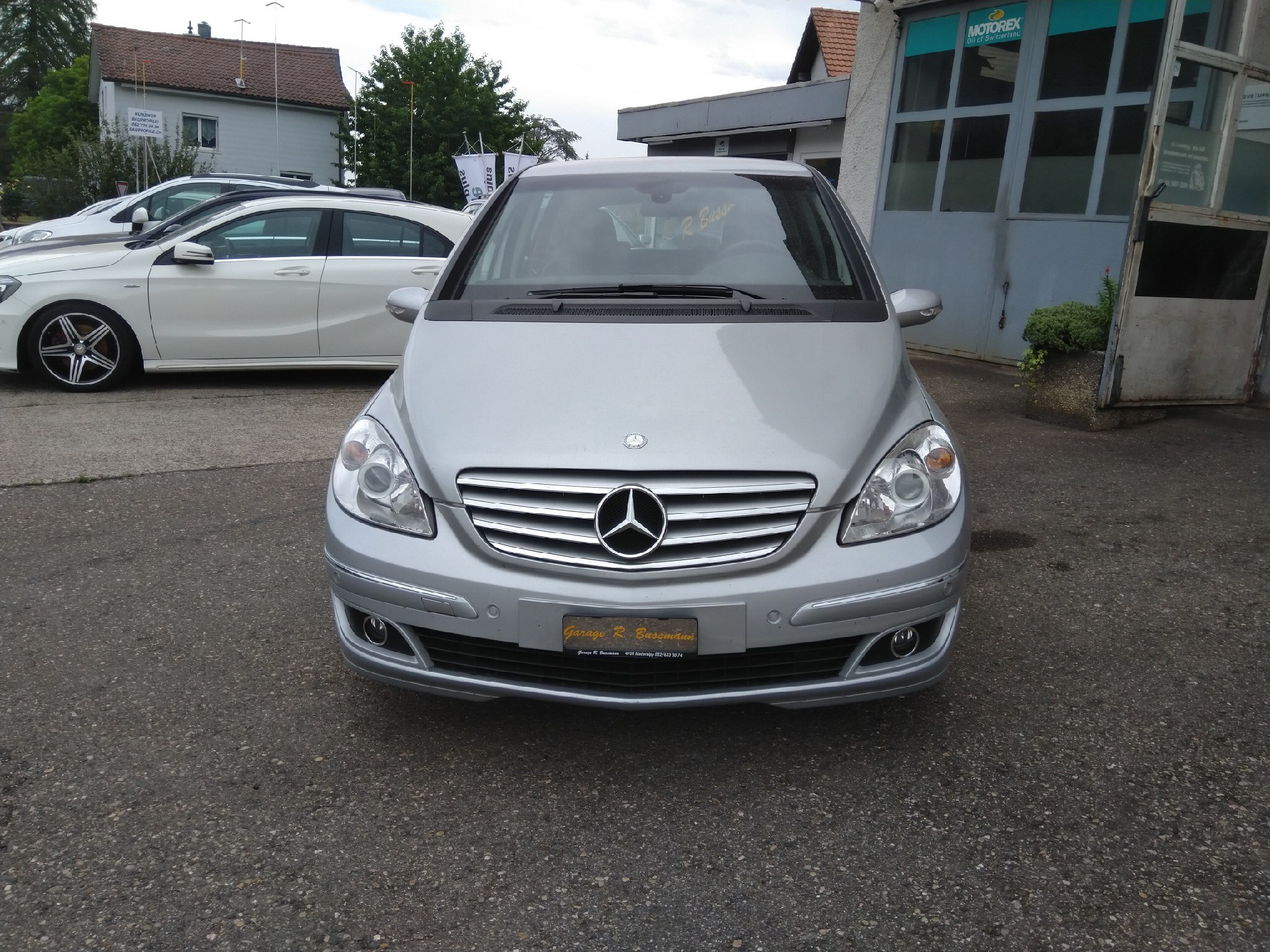 MERCEDES-BENZ B 200