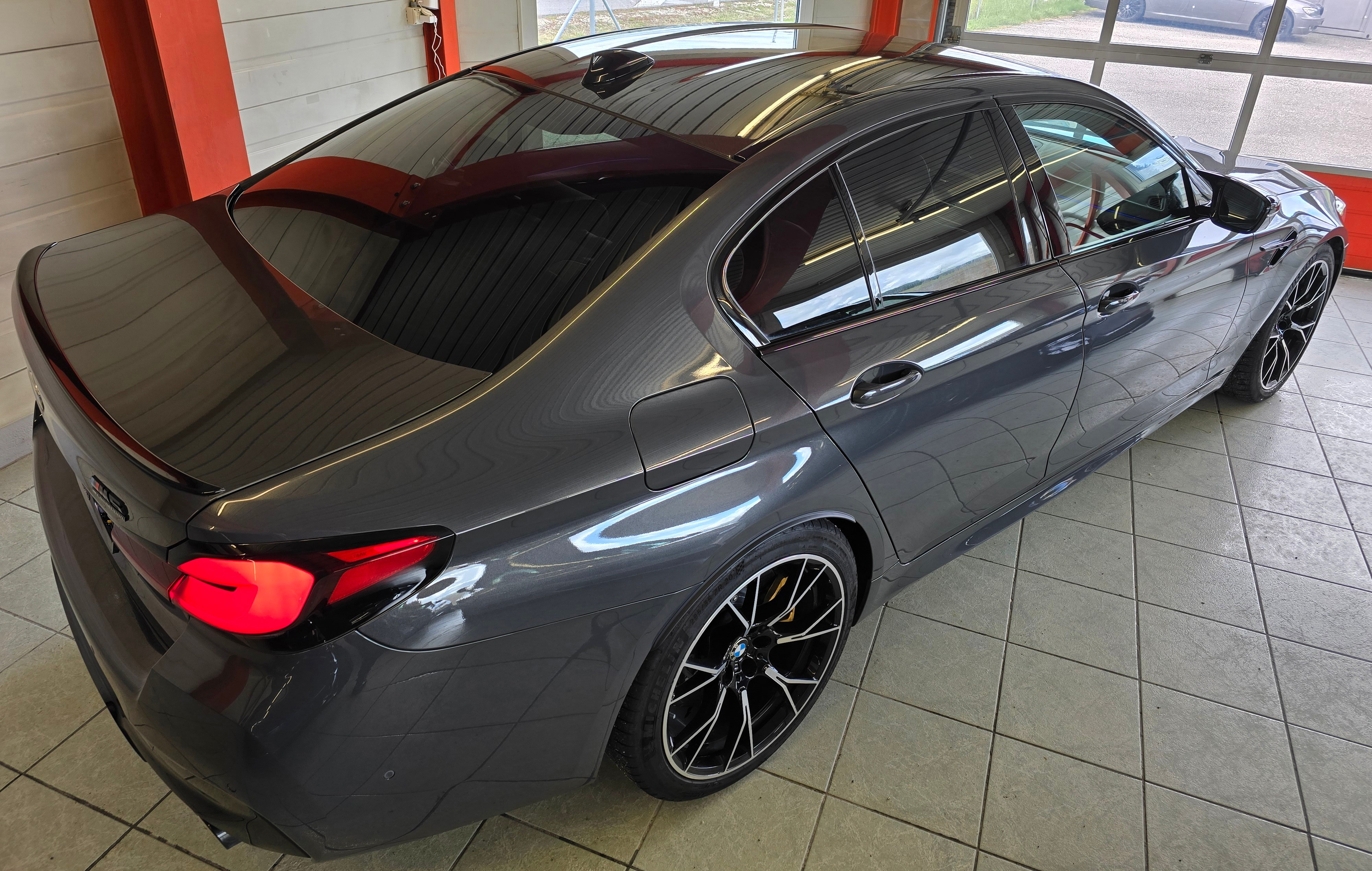 BMW M5 xDrive Competition Drivelogic