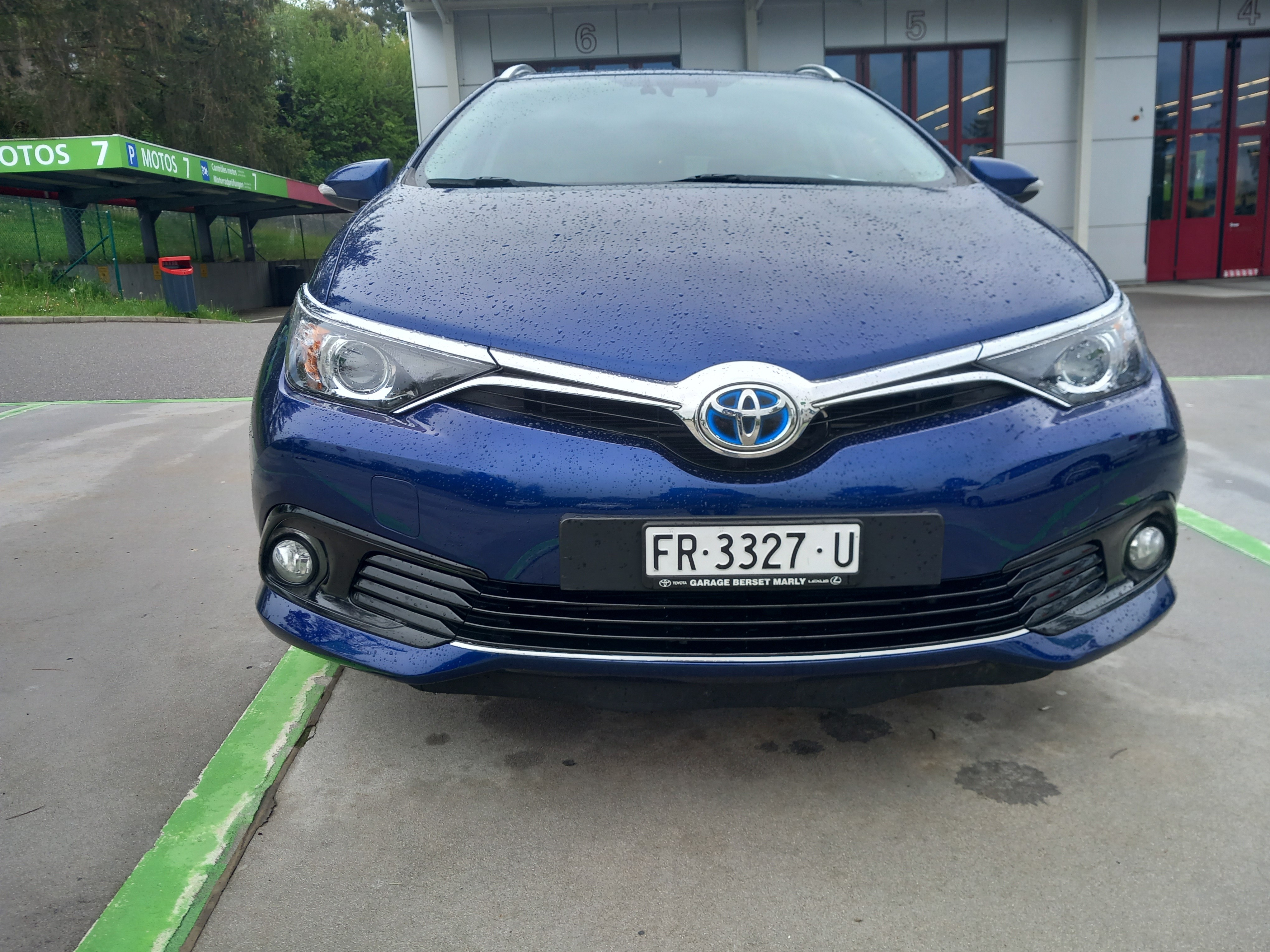 TOYOTA Auris Touring Sports 1.8 HSD Premium e-CVT