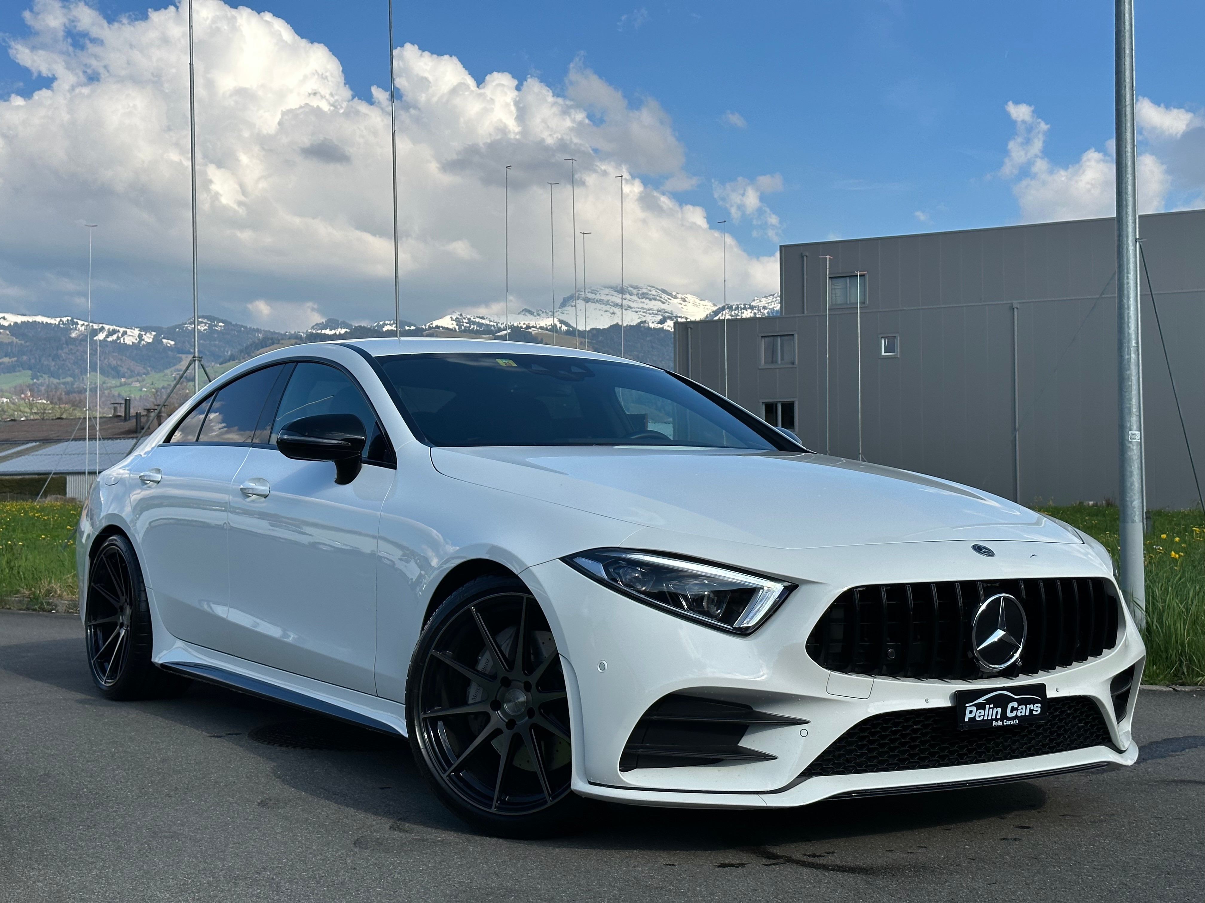 MERCEDES-BENZ CLS 350 AMG (CLS63 AMG Bodykit) 9G-Tronic Limited White&Black Performance