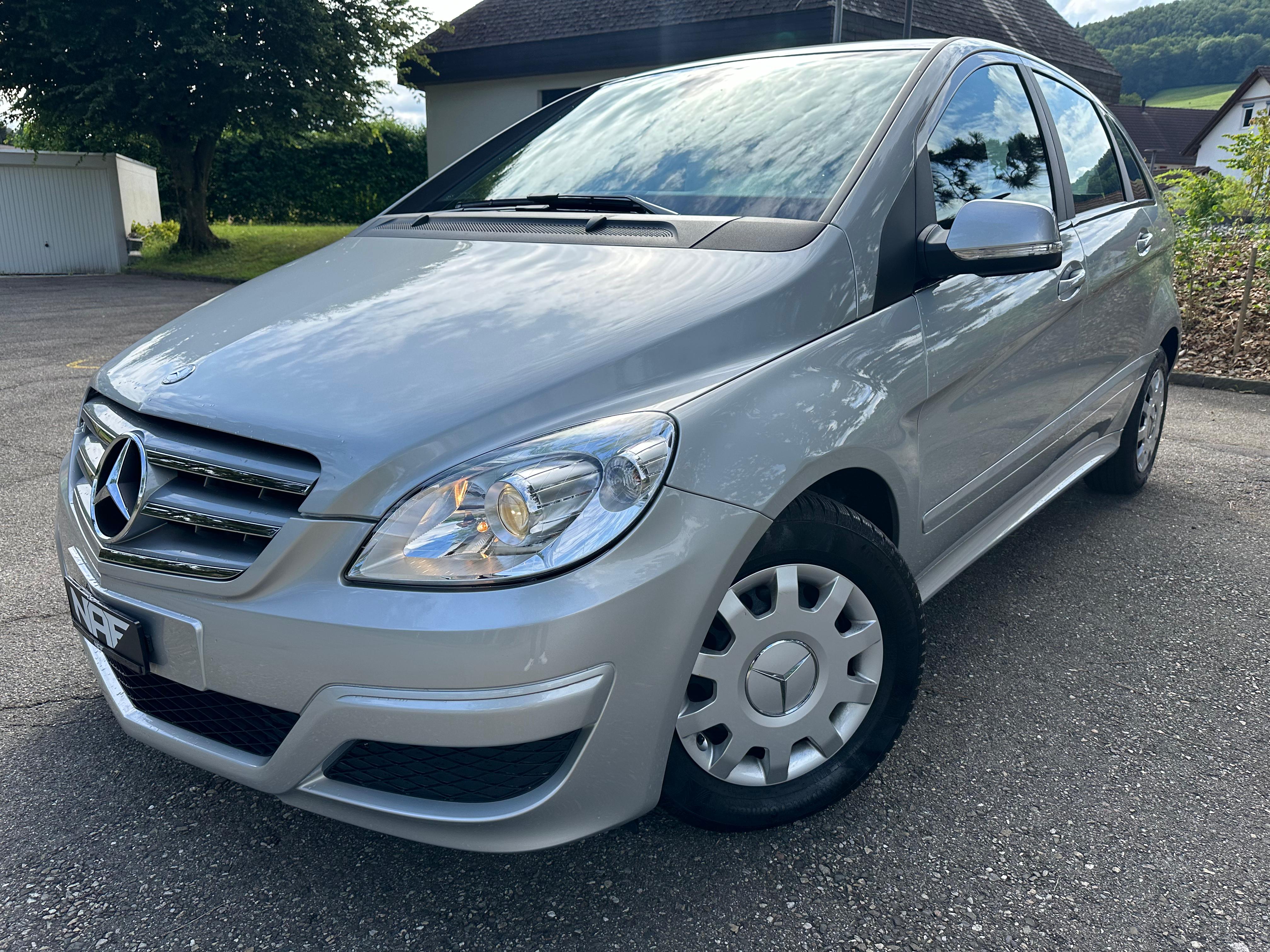 MERCEDES-BENZ B 180 (170) Autotronic