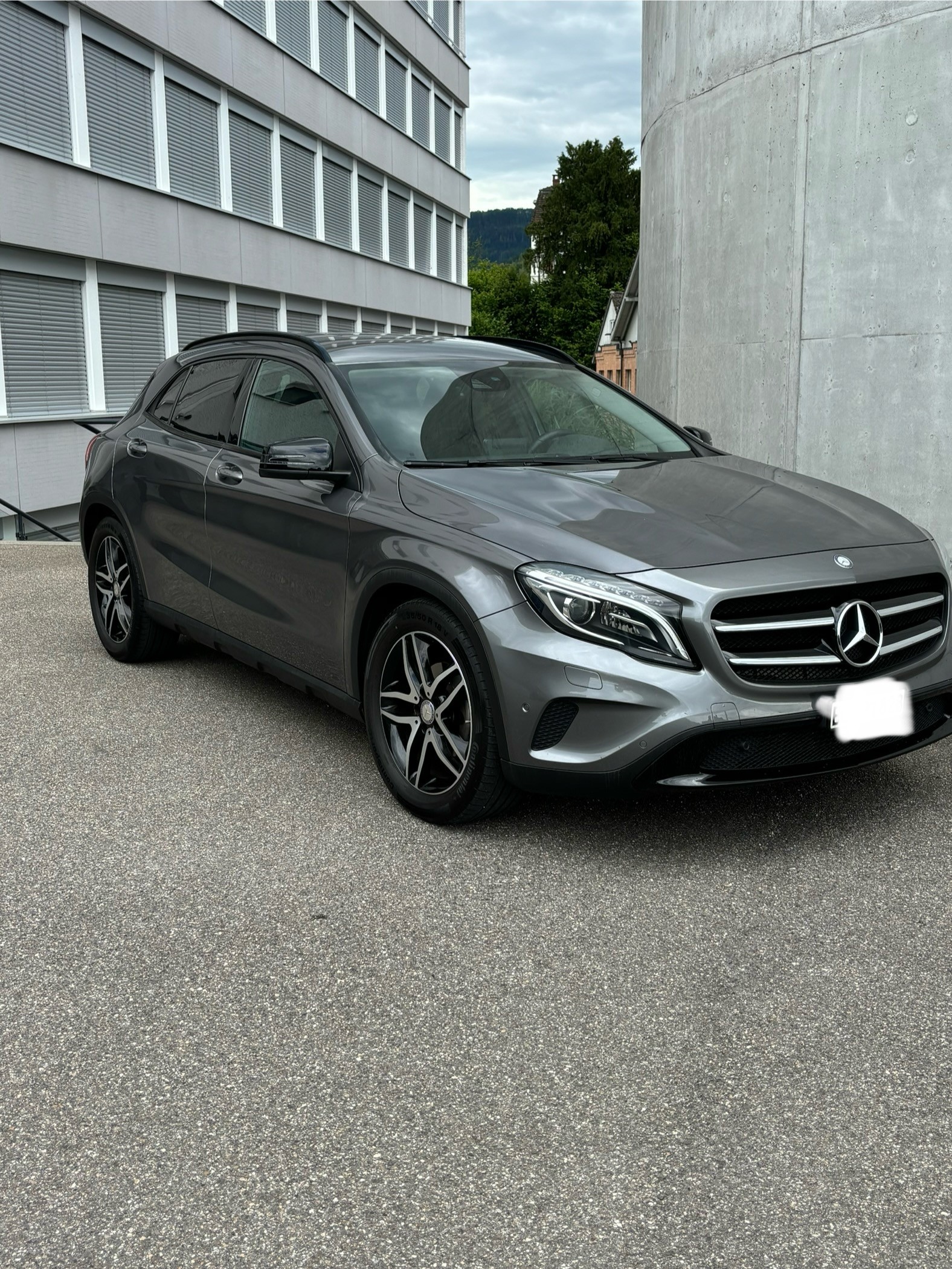 MERCEDES-BENZ GLA 200 Night Star 7G-DCT