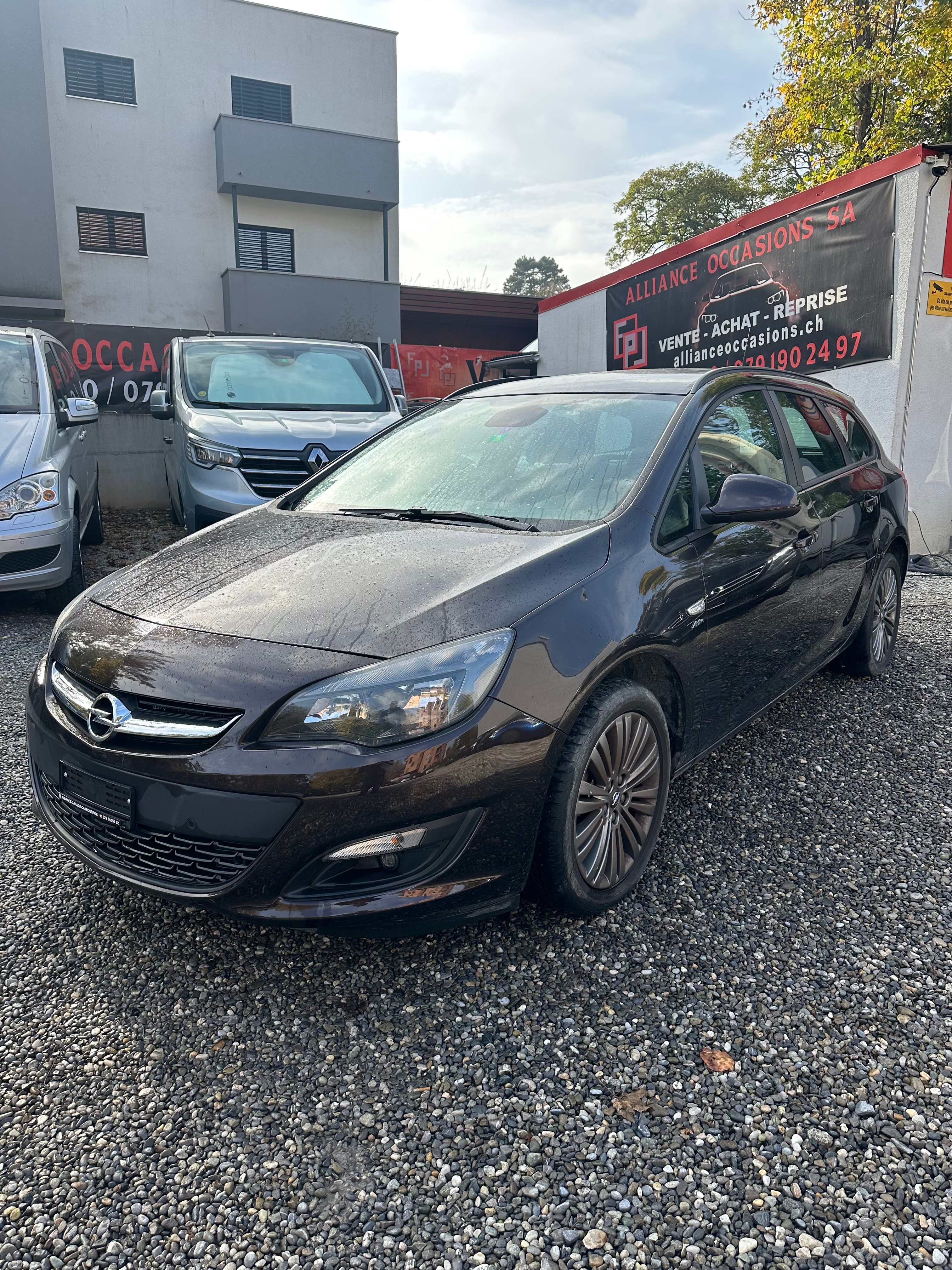 OPEL Astra SportsTourer 1.4i 16V Active Edition