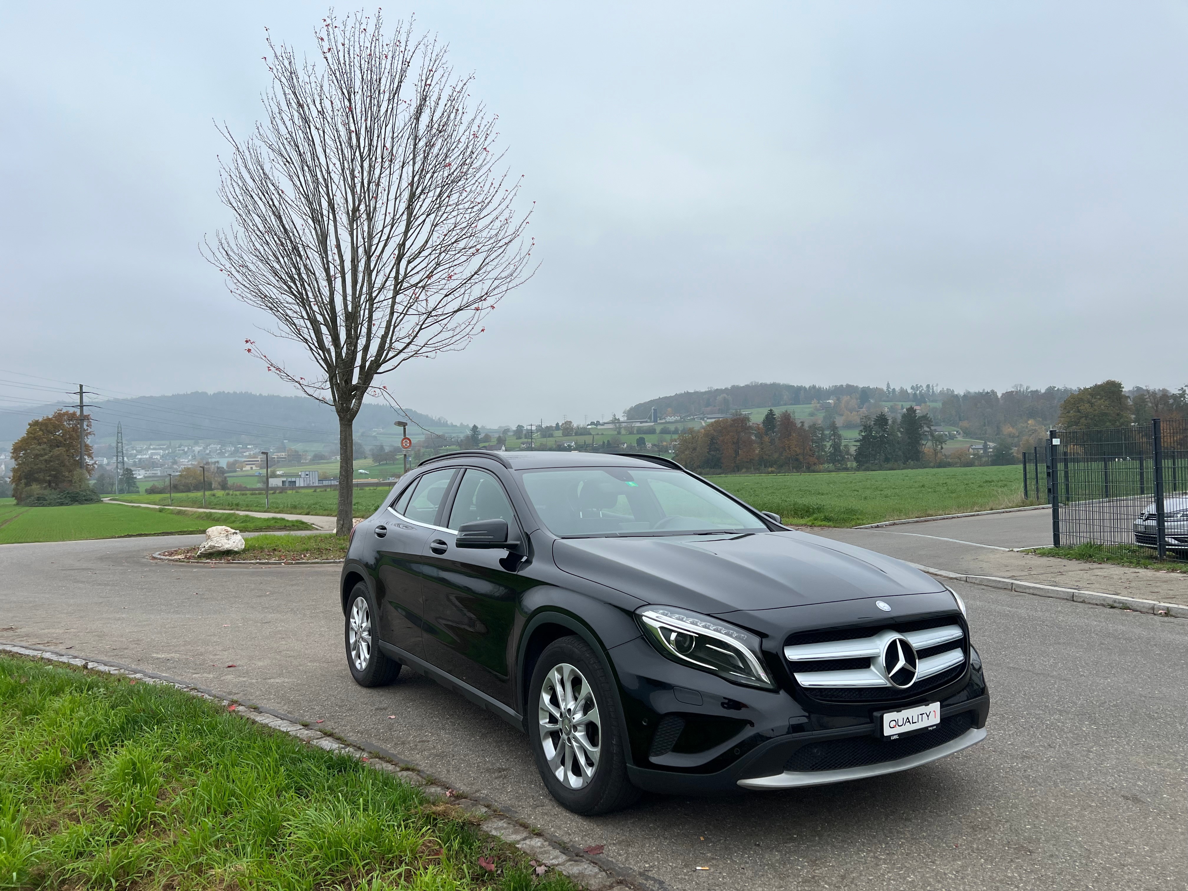 MERCEDES-BENZ GLA 200 Style 7G-DCT